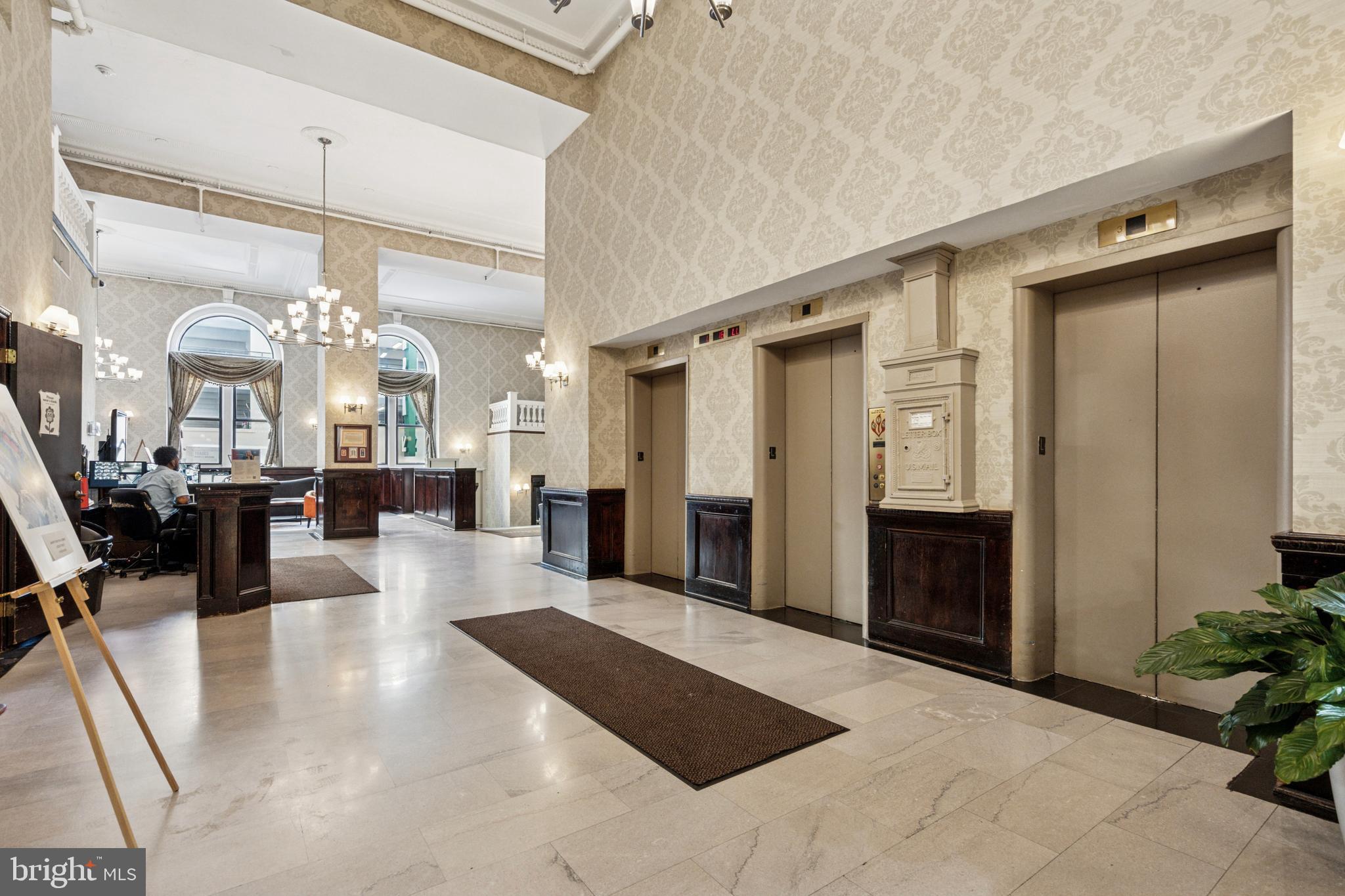 CENTER CITY - Residential Lease