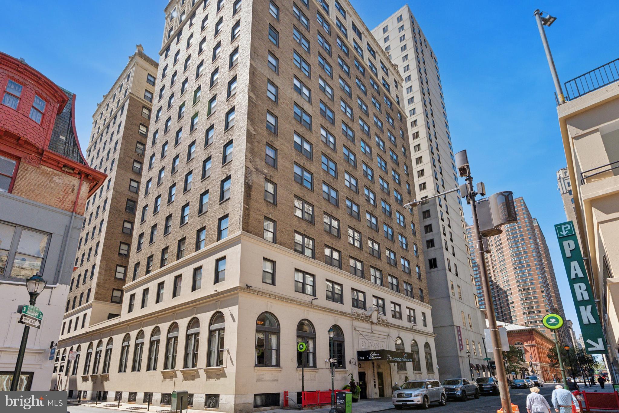 CENTER CITY - Residential Lease