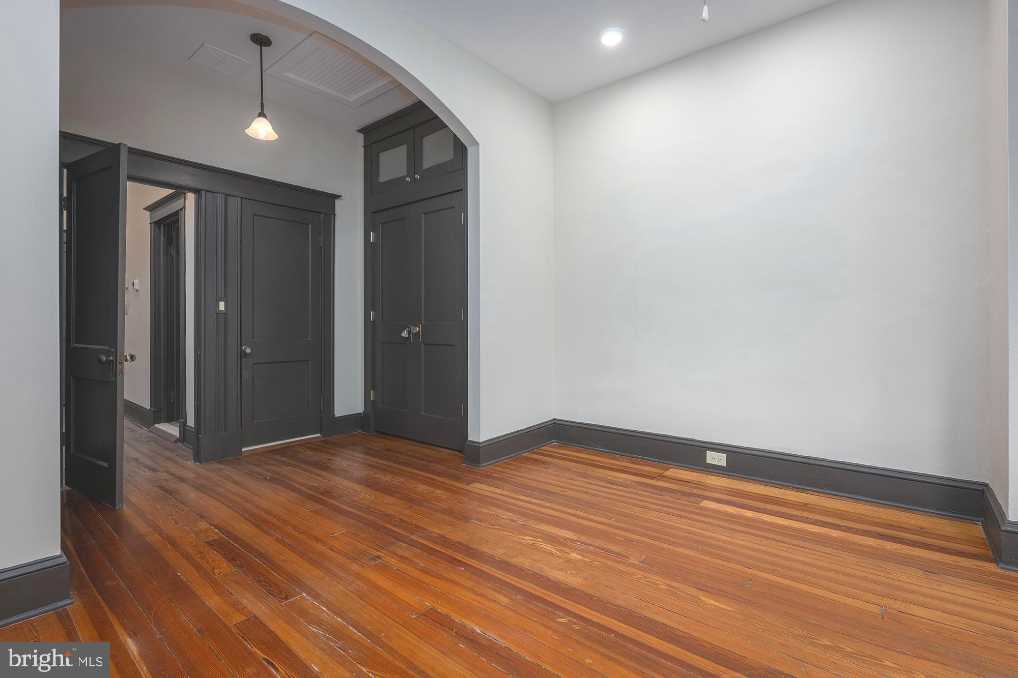 CHARLES VILLAGE - Residential