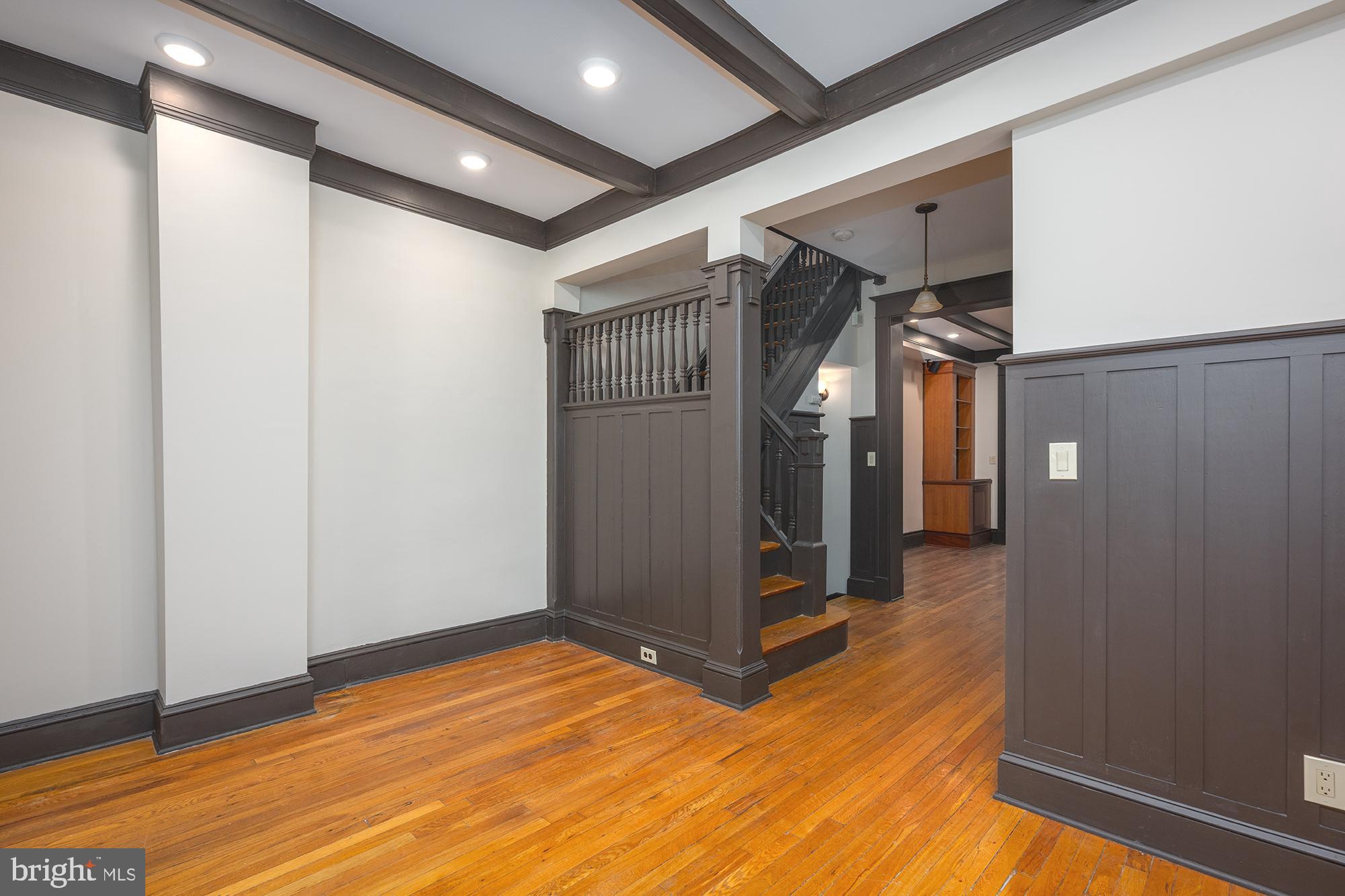 CHARLES VILLAGE - Residential