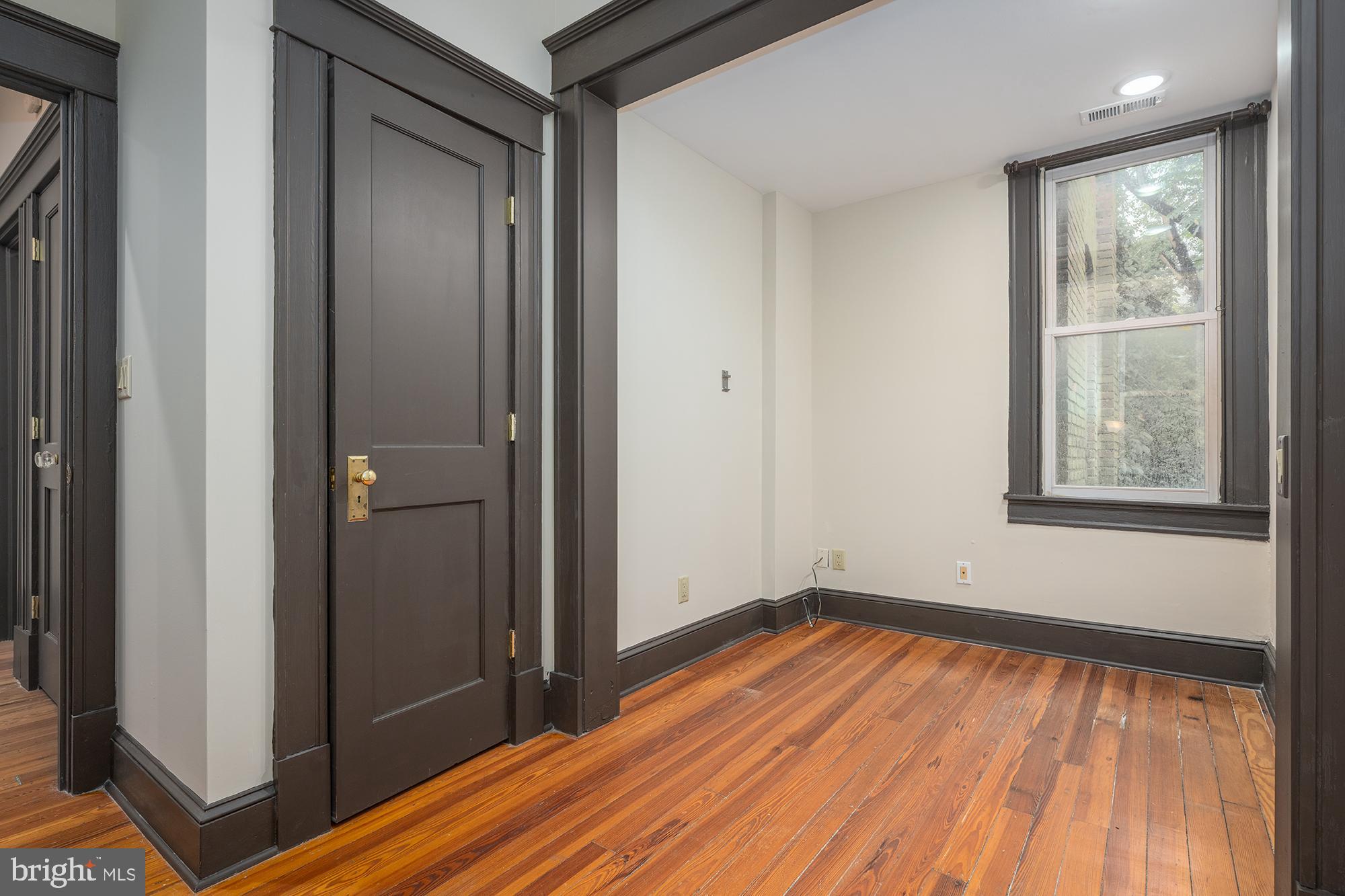 CHARLES VILLAGE - Residential