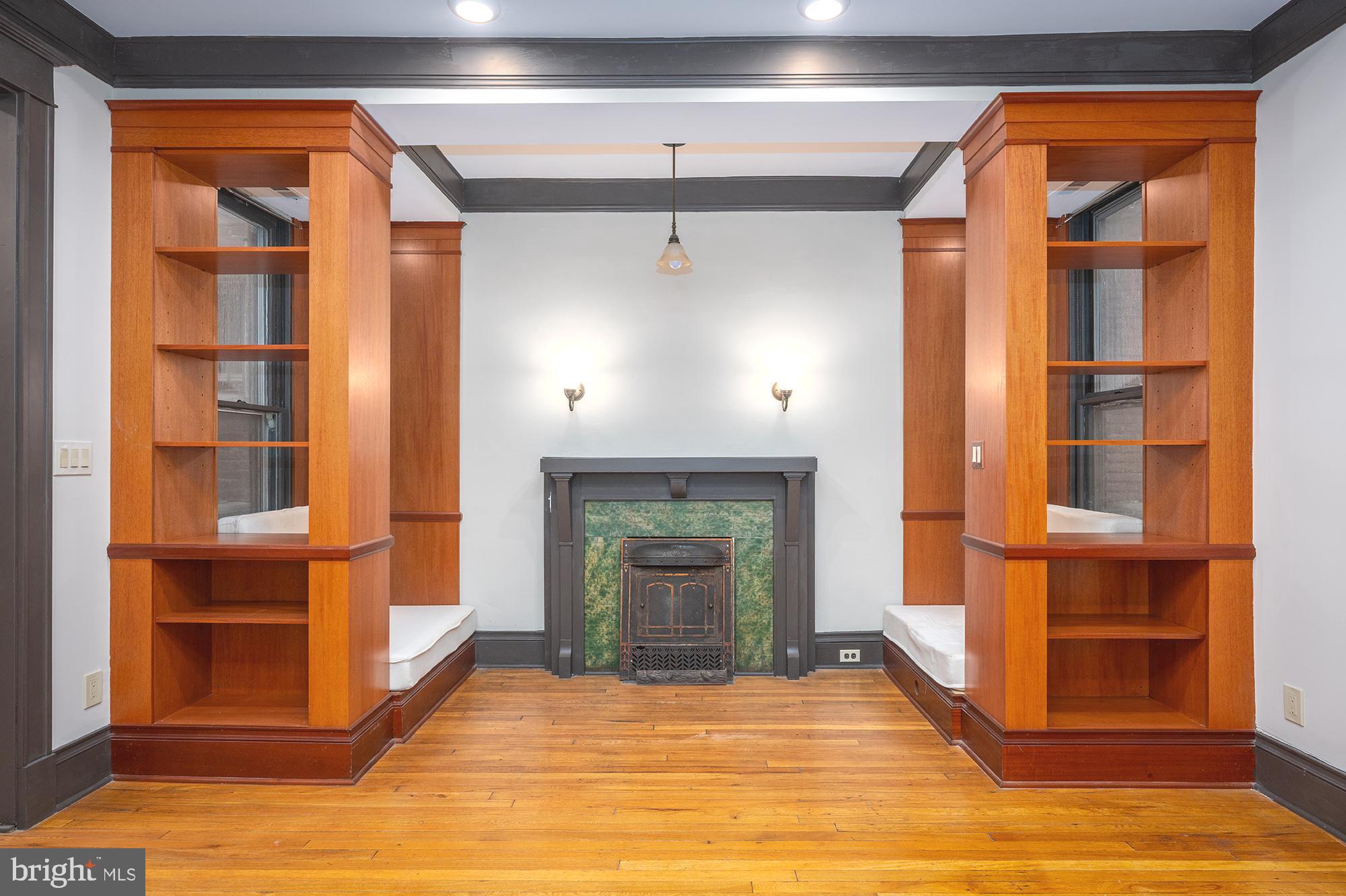 CHARLES VILLAGE - Residential