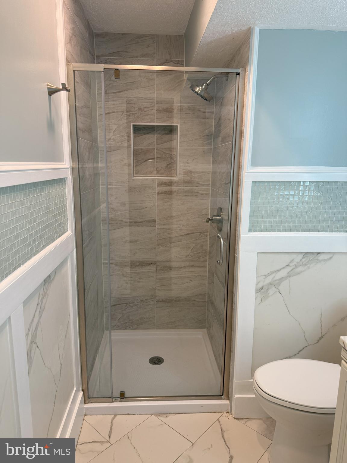 MIDDLERIDGE - Residential Lease