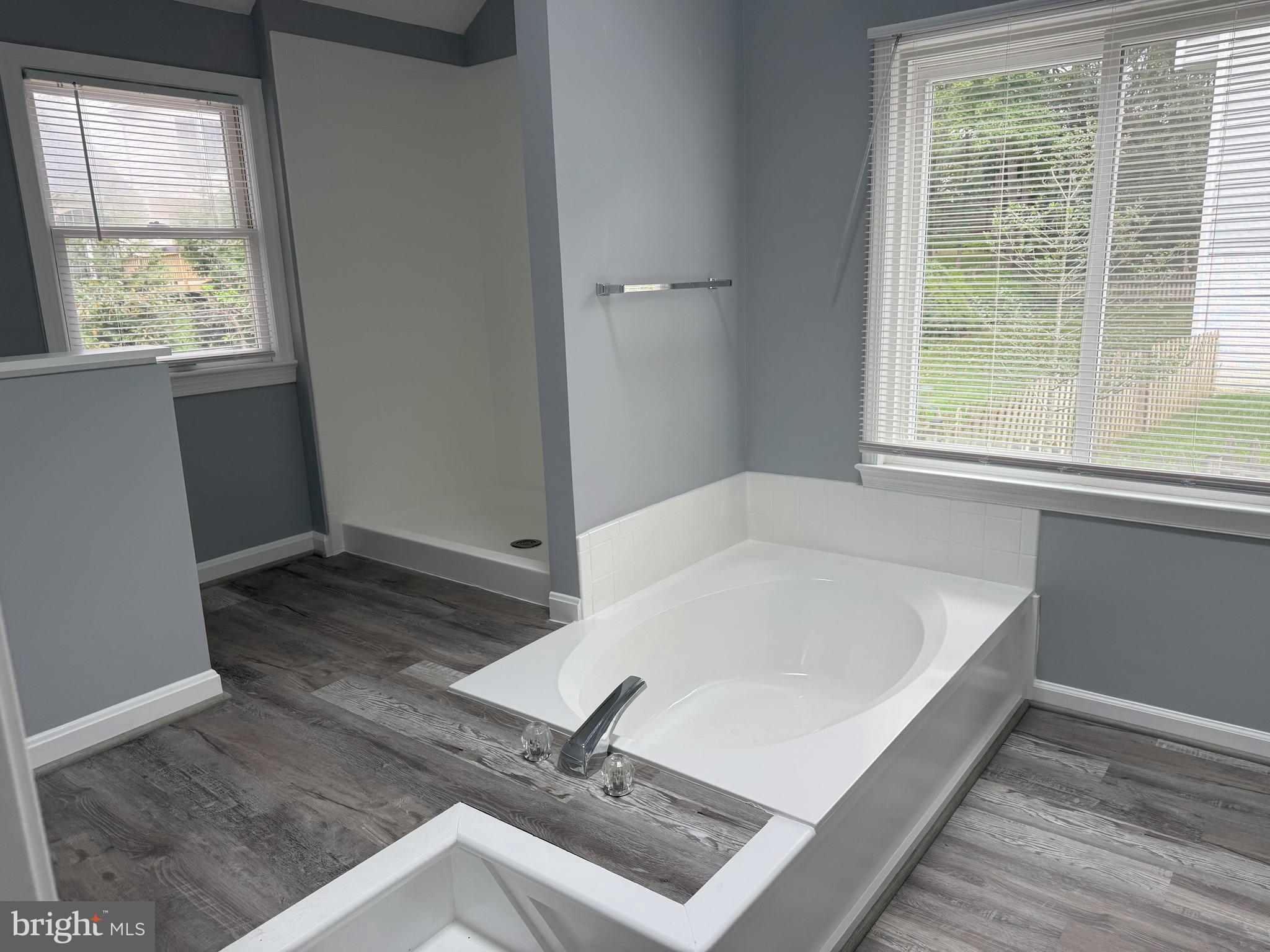 MIDDLERIDGE - Residential Lease