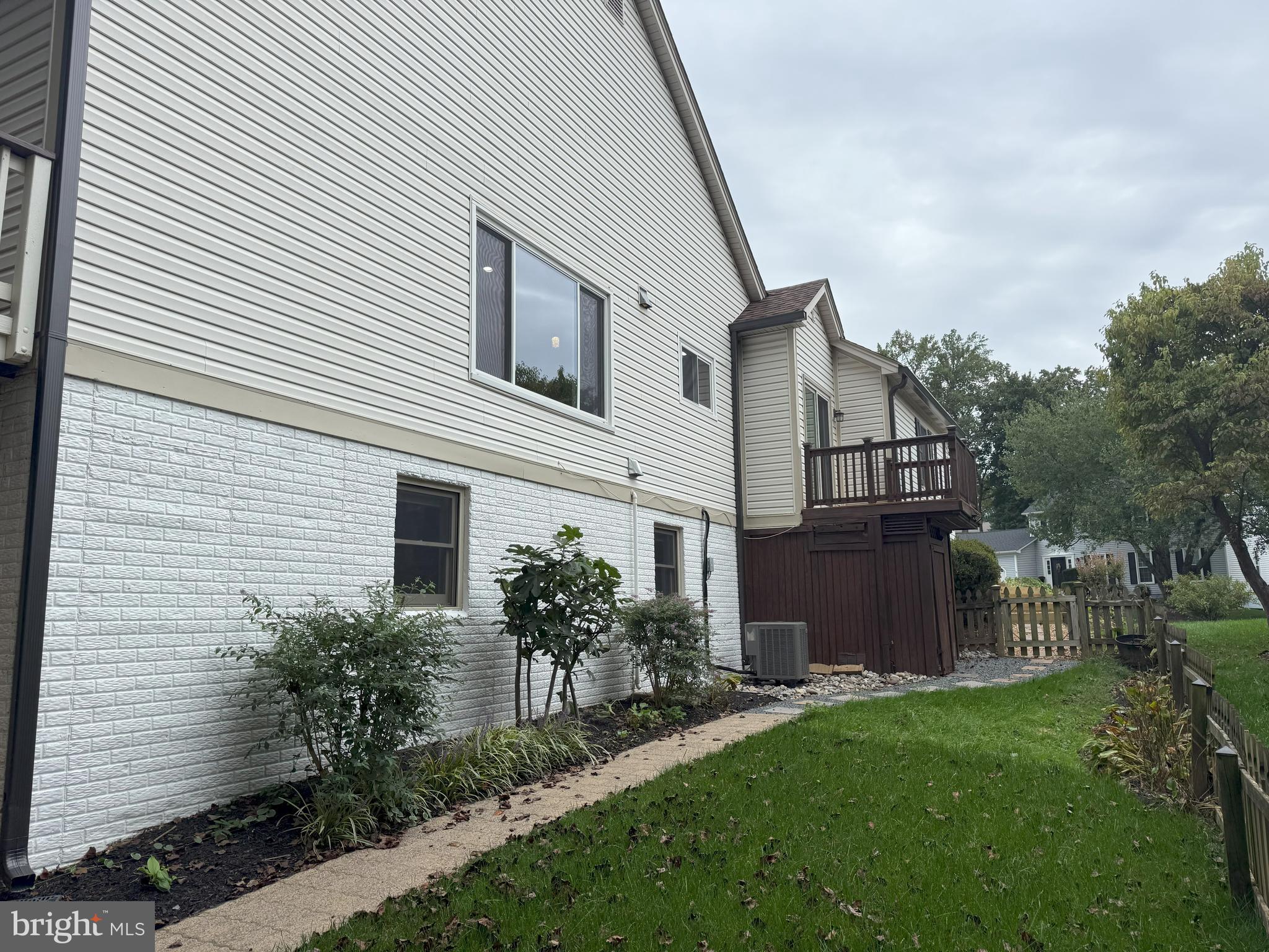 MIDDLERIDGE - Residential Lease