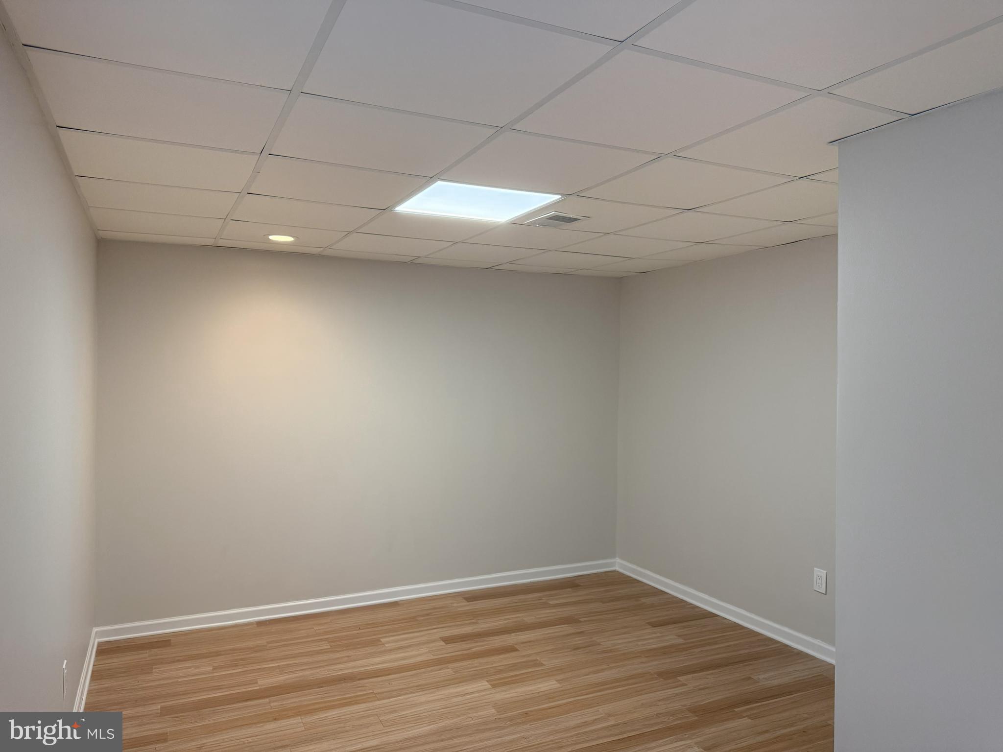 MIDDLERIDGE - Residential Lease