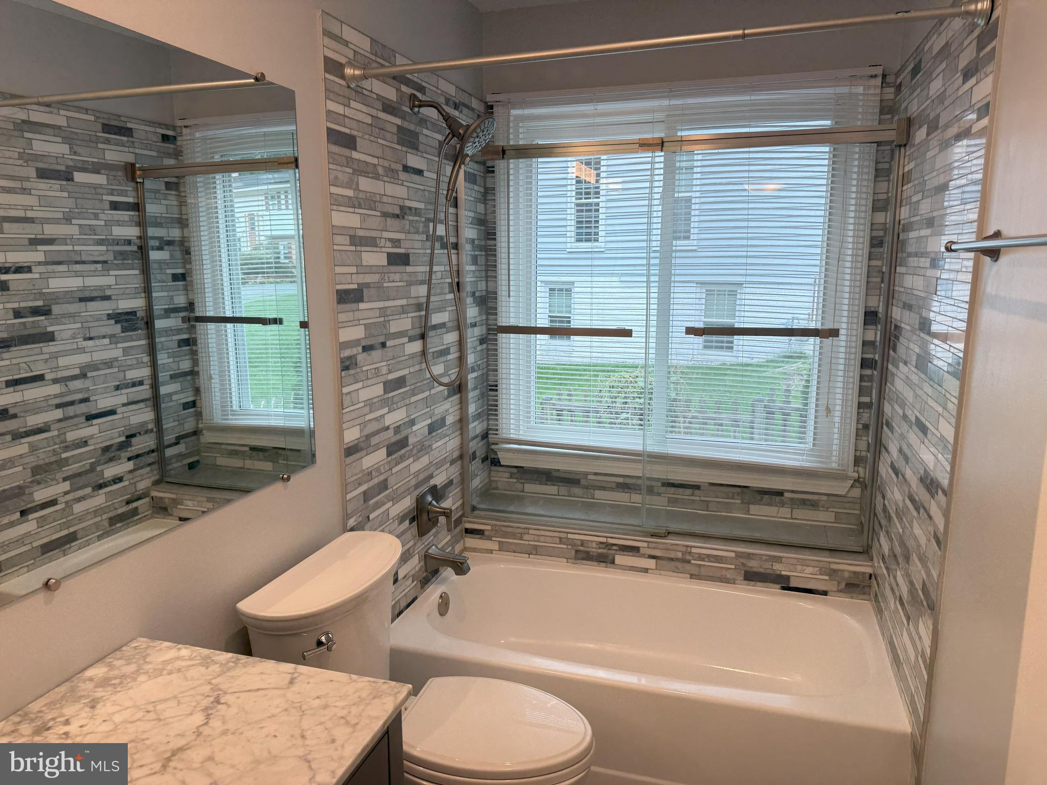 MIDDLERIDGE - Residential Lease