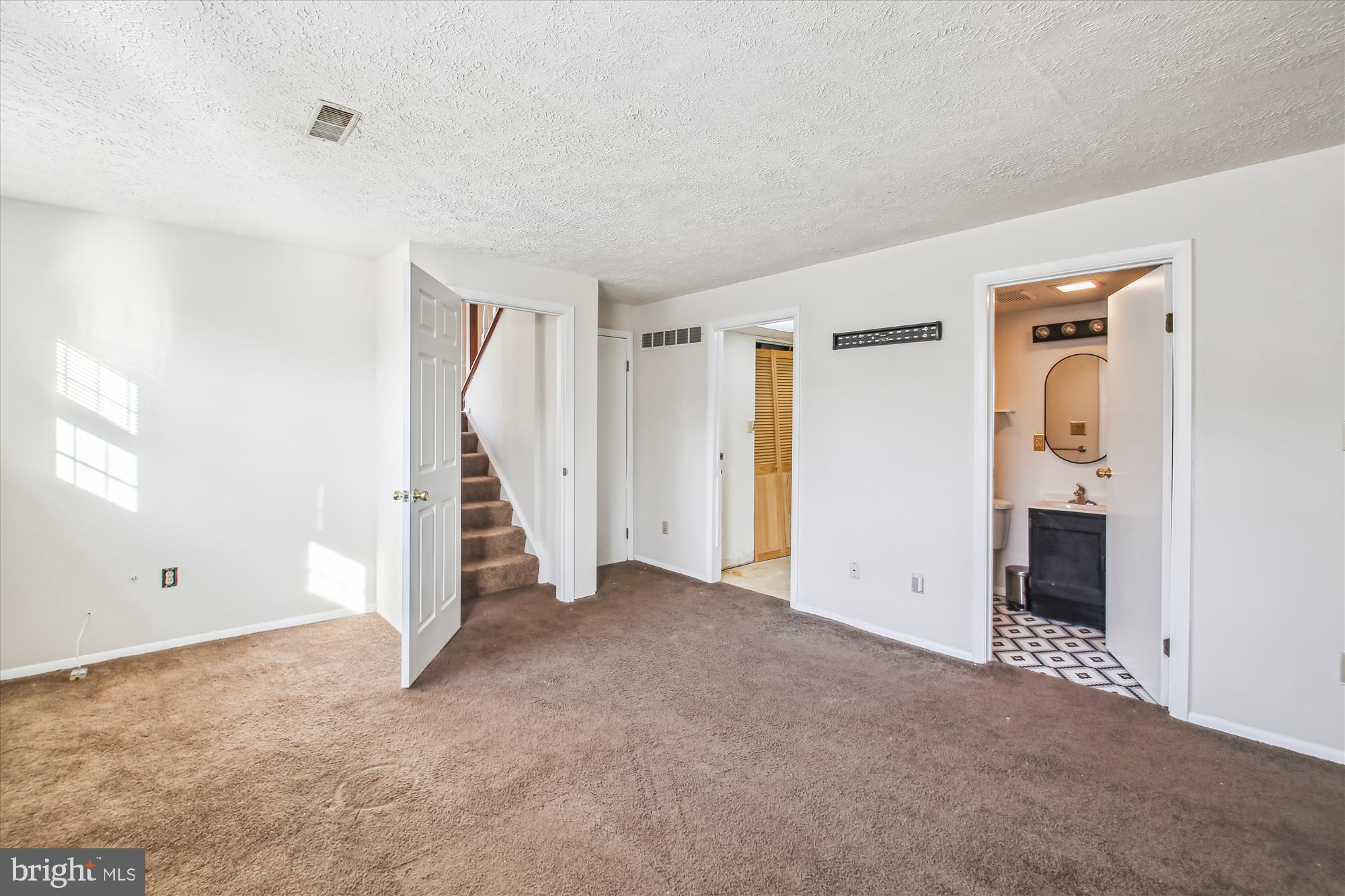 HARMANS WOODS - Residential