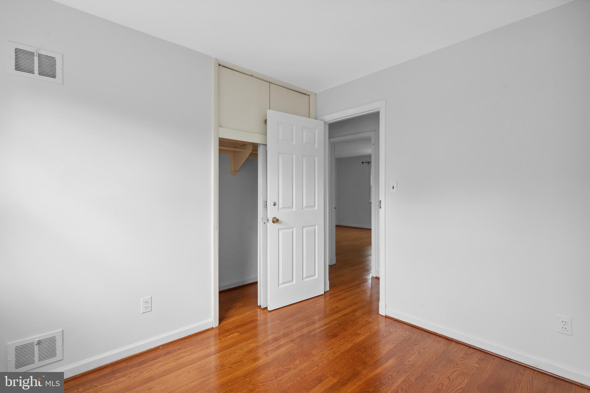 BROYHILLS MCLEAN ESTATES - Residential