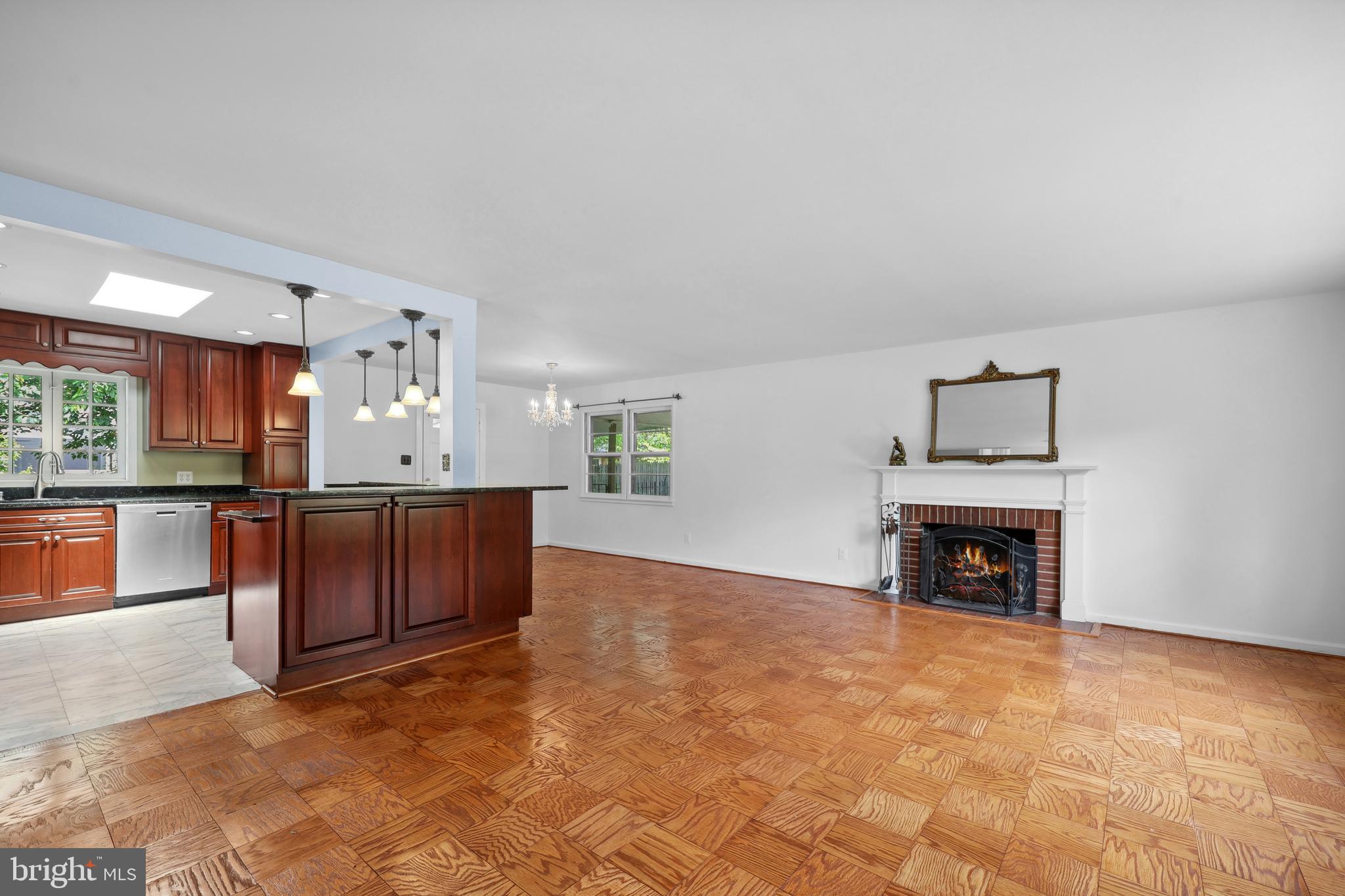 BROYHILLS MCLEAN ESTATES - Residential