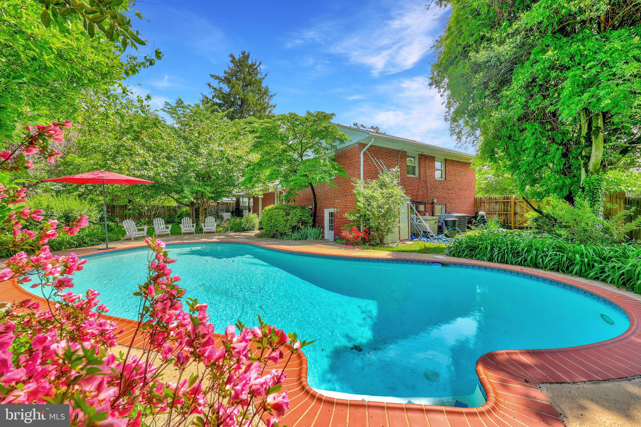 BROYHILLS MCLEAN ESTATES - Residential