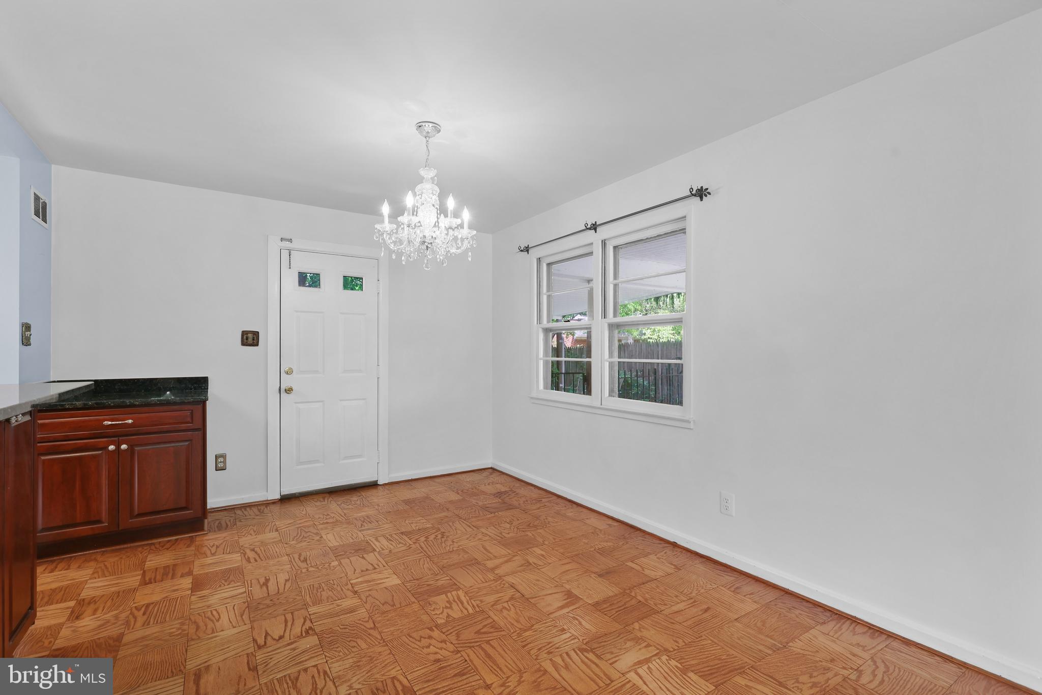 BROYHILLS MCLEAN ESTATES - Residential