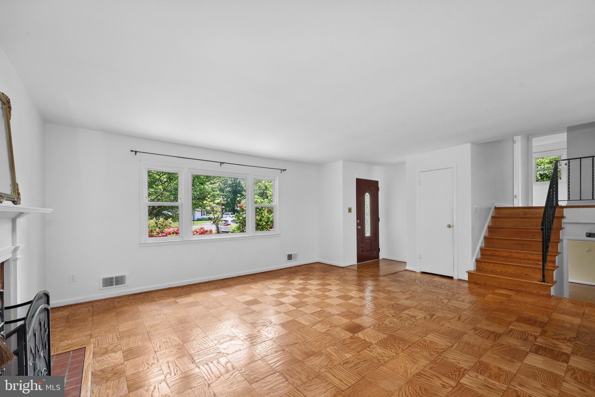 BROYHILLS MCLEAN ESTATES - Residential