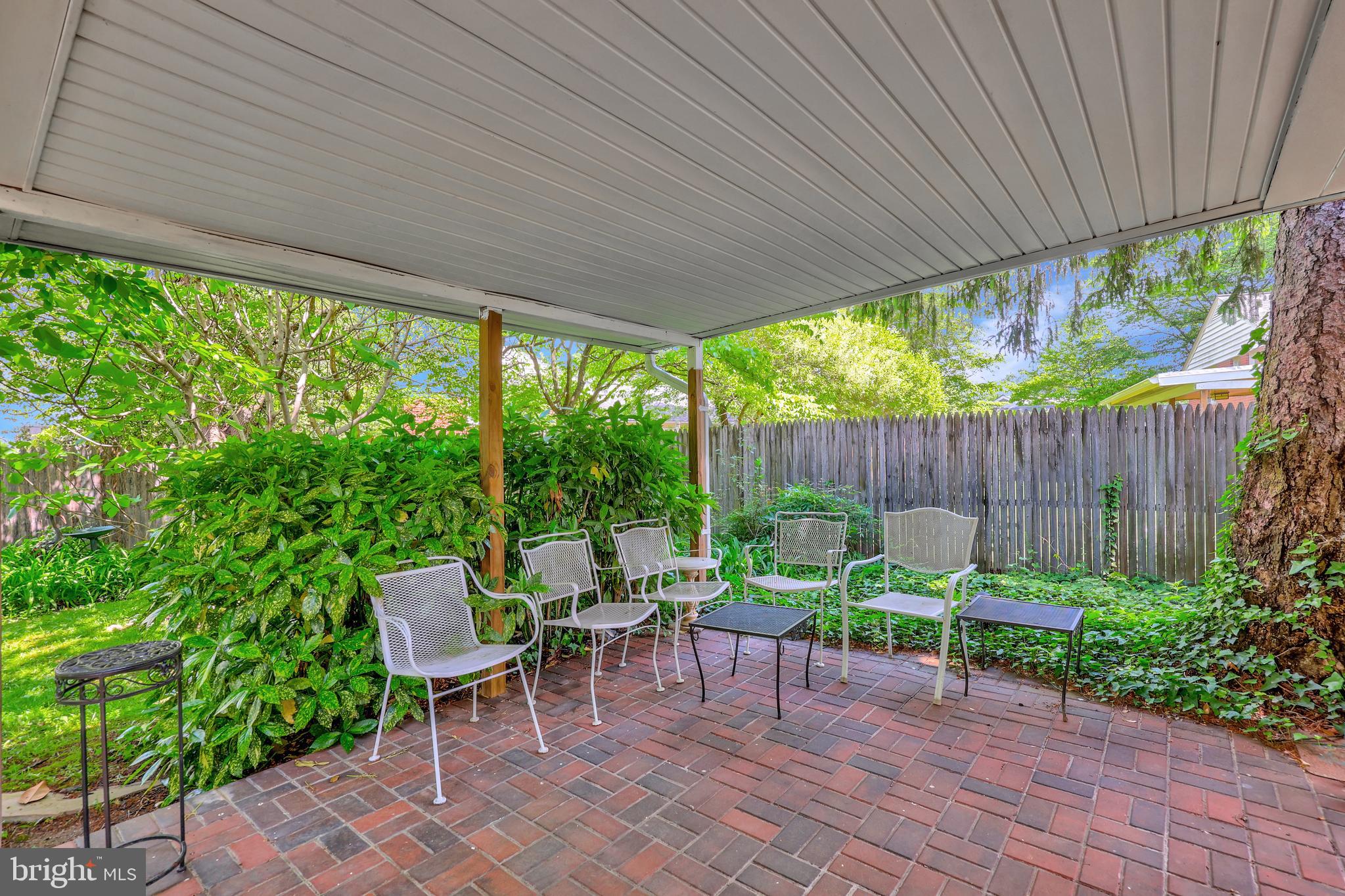 BROYHILLS MCLEAN ESTATES - Residential