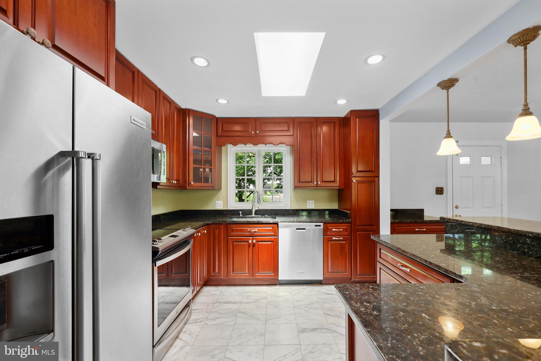 BROYHILLS MCLEAN ESTATES - Residential