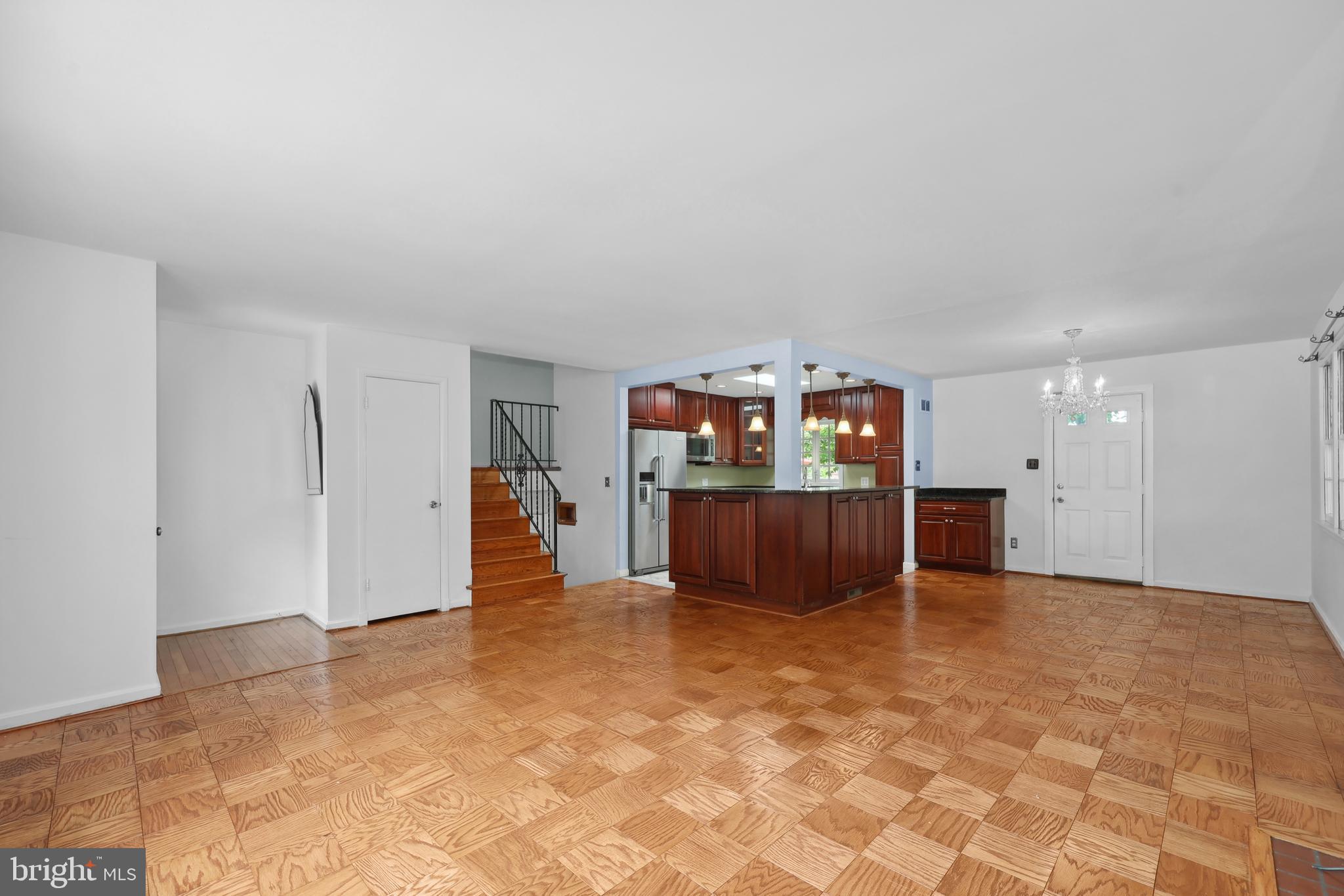 BROYHILLS MCLEAN ESTATES - Residential