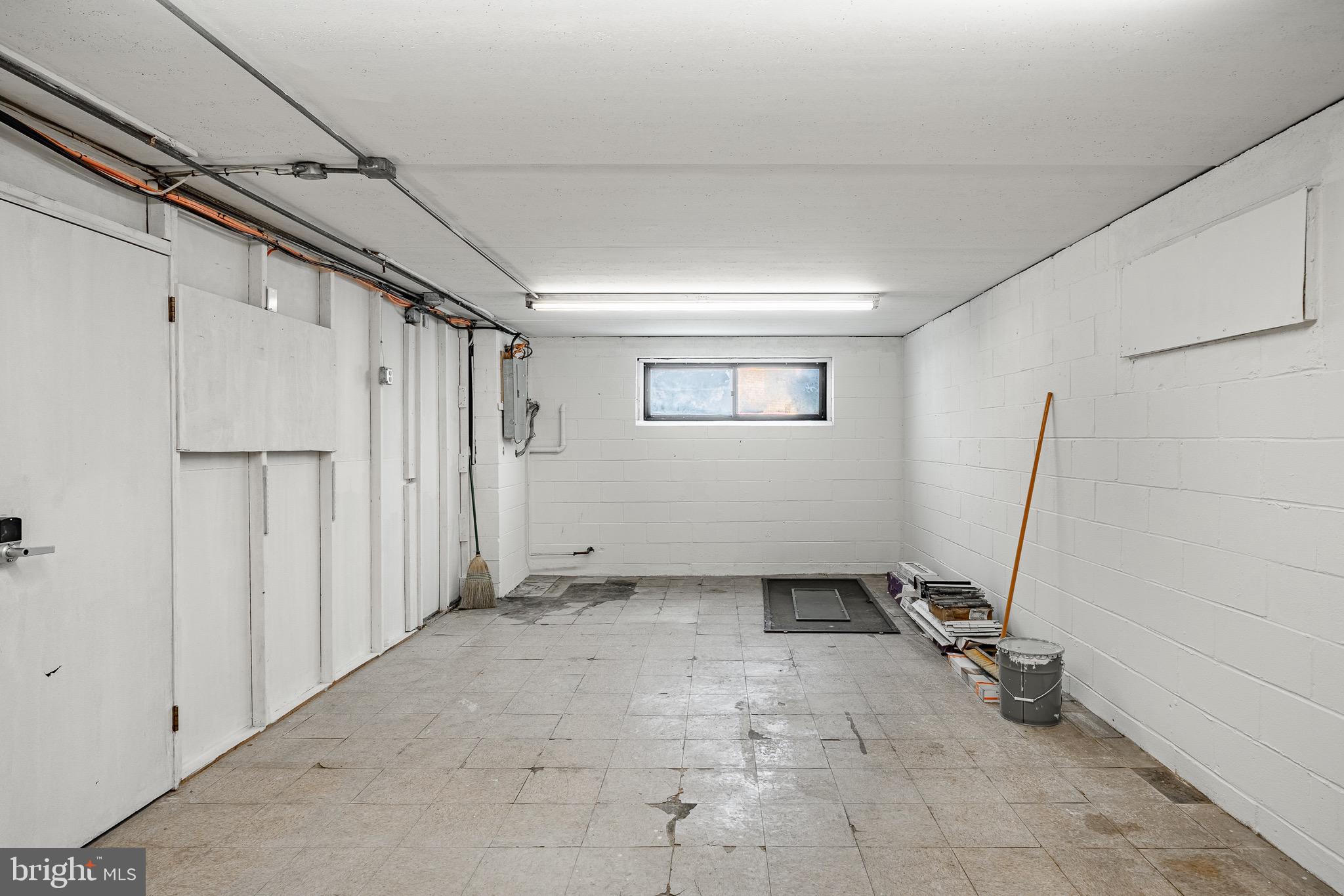 DANBURY VILLAGE - Residential