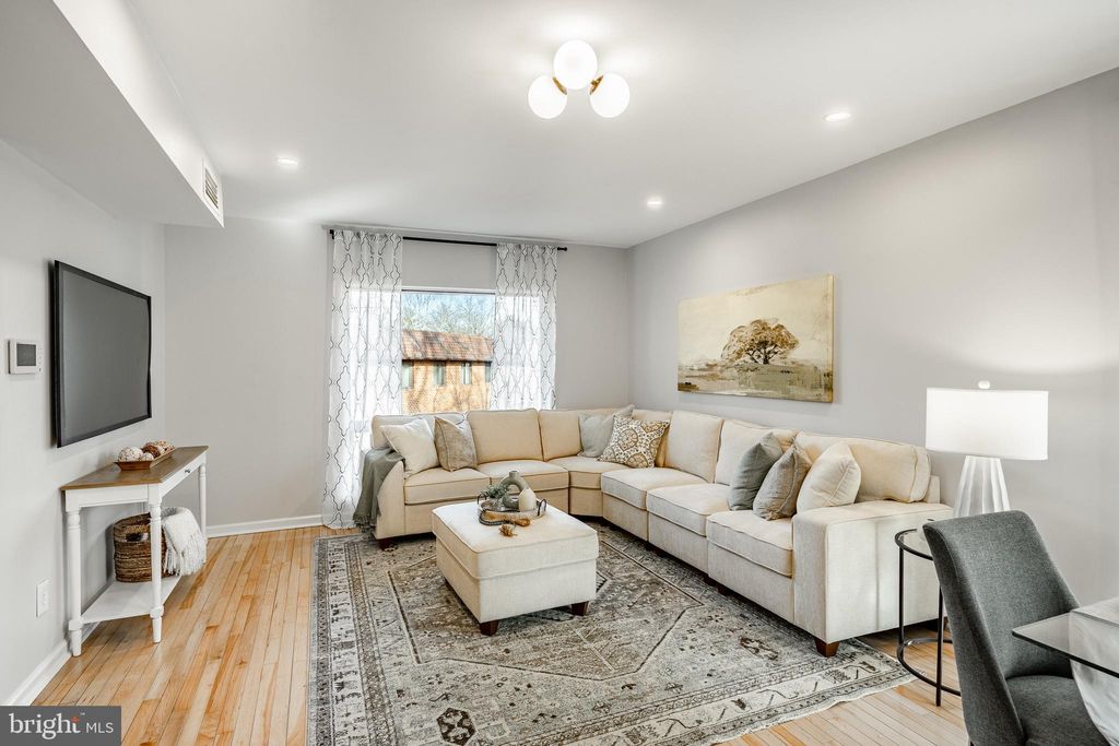 Photo of 856 Putnam Boulevard #B, WALLINGFORD, PA 19086 (MLS # PADE2108826)