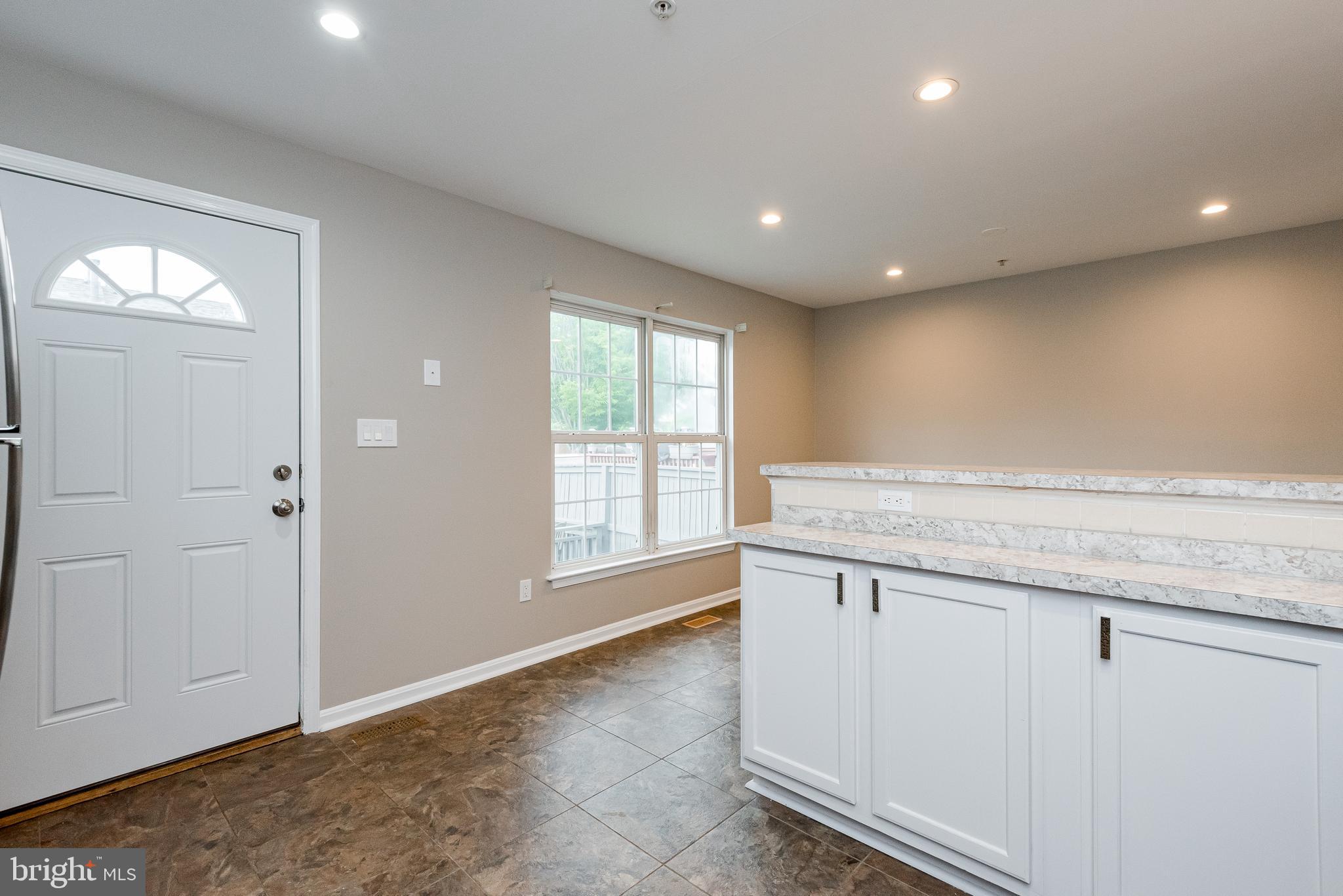 BROOKE MANOR - Residential