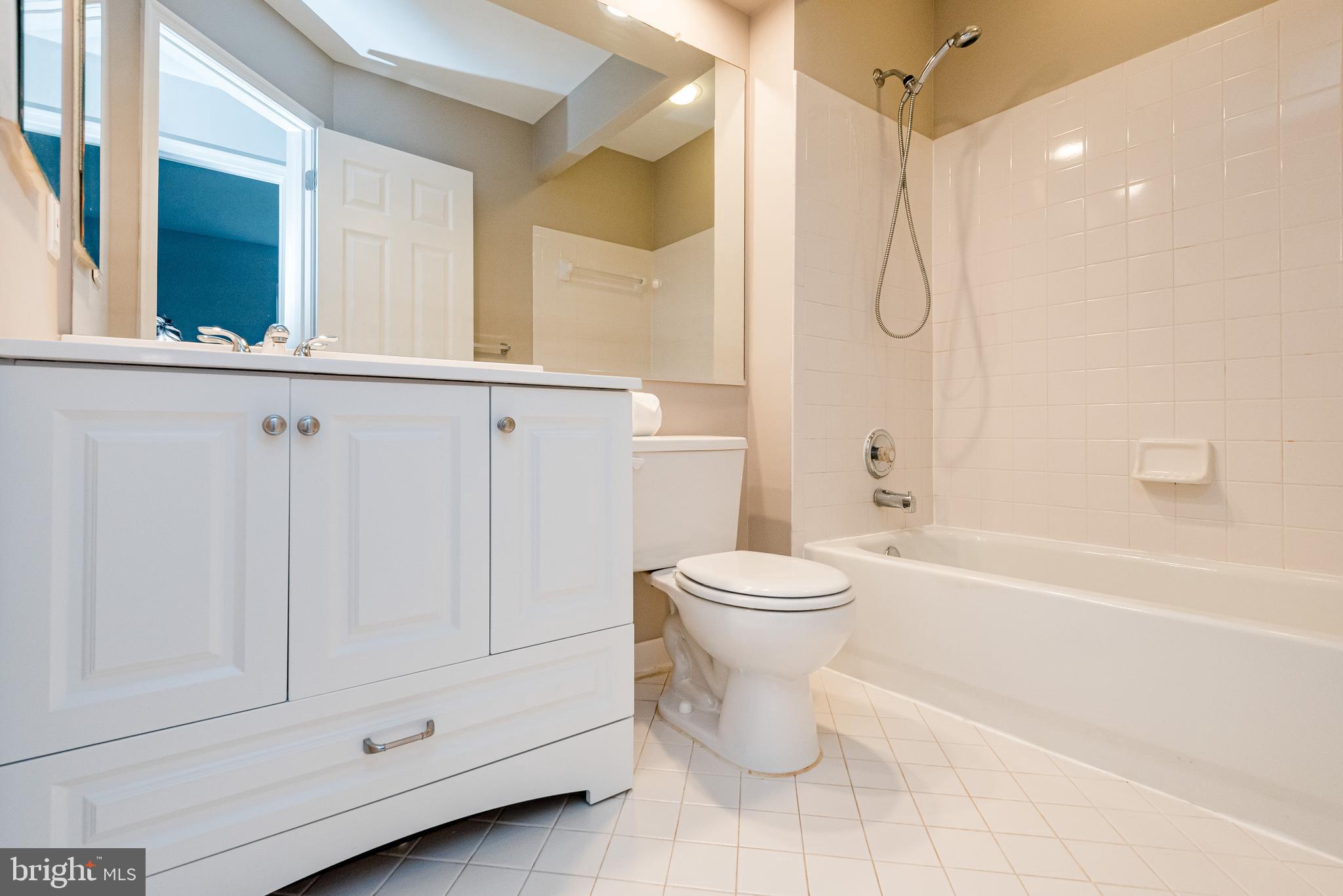 BROOKE MANOR - Residential