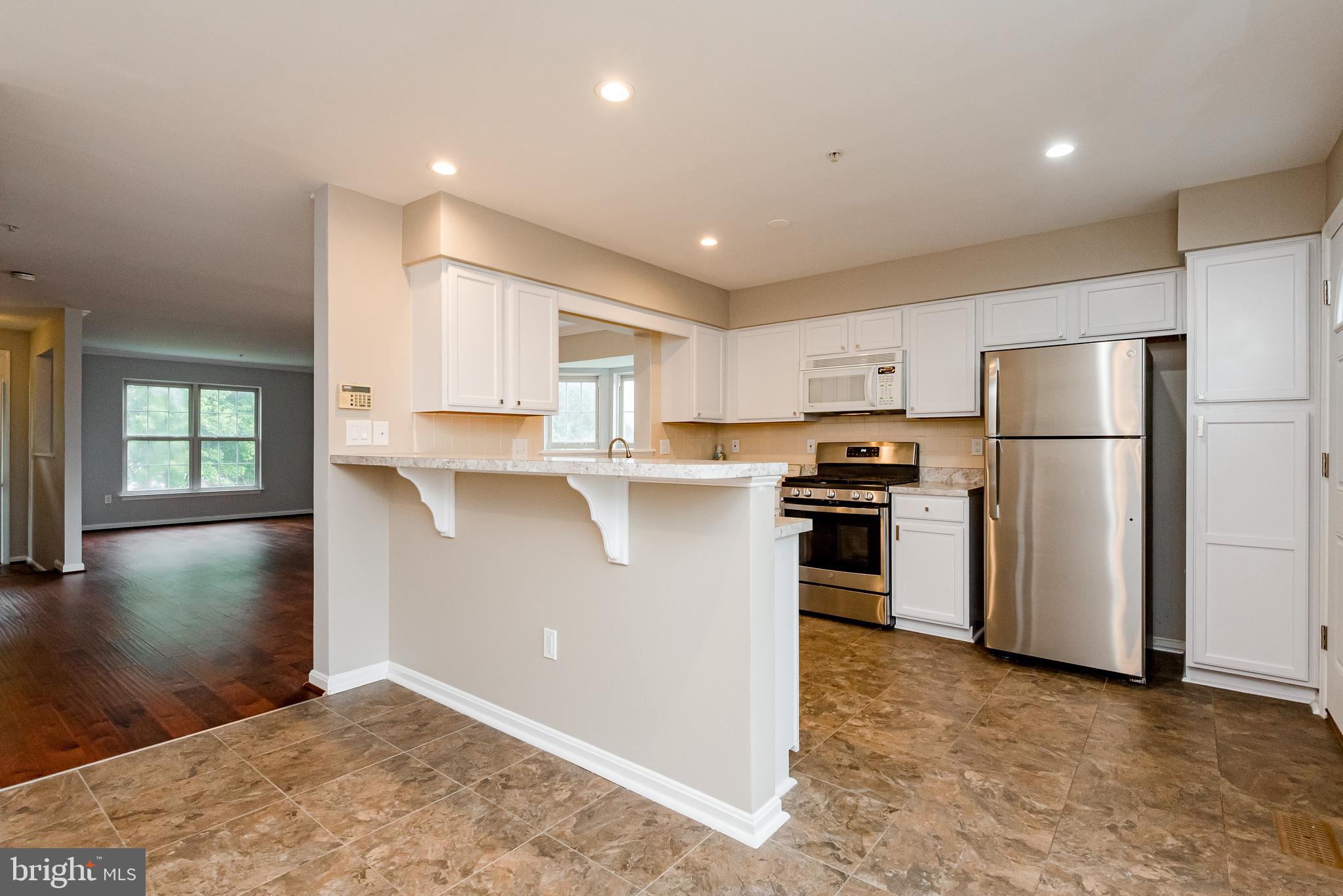 BROOKE MANOR - Residential