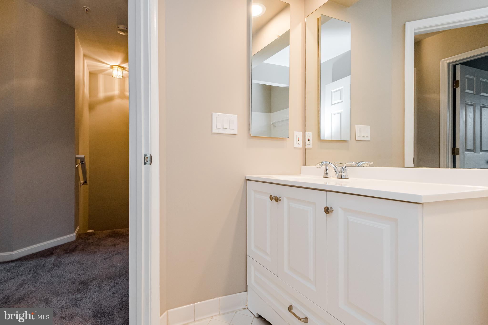 BROOKE MANOR - Residential