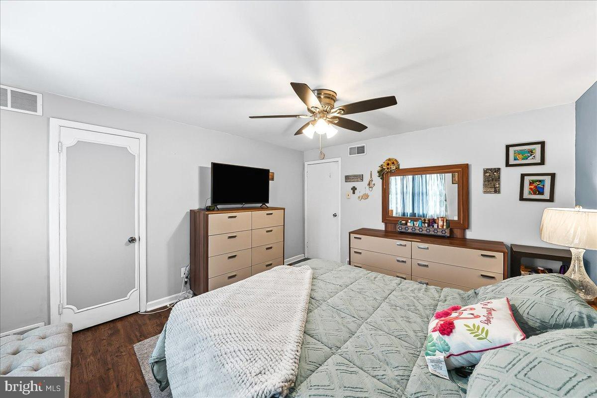 DELMAR VILLAGE - Residential