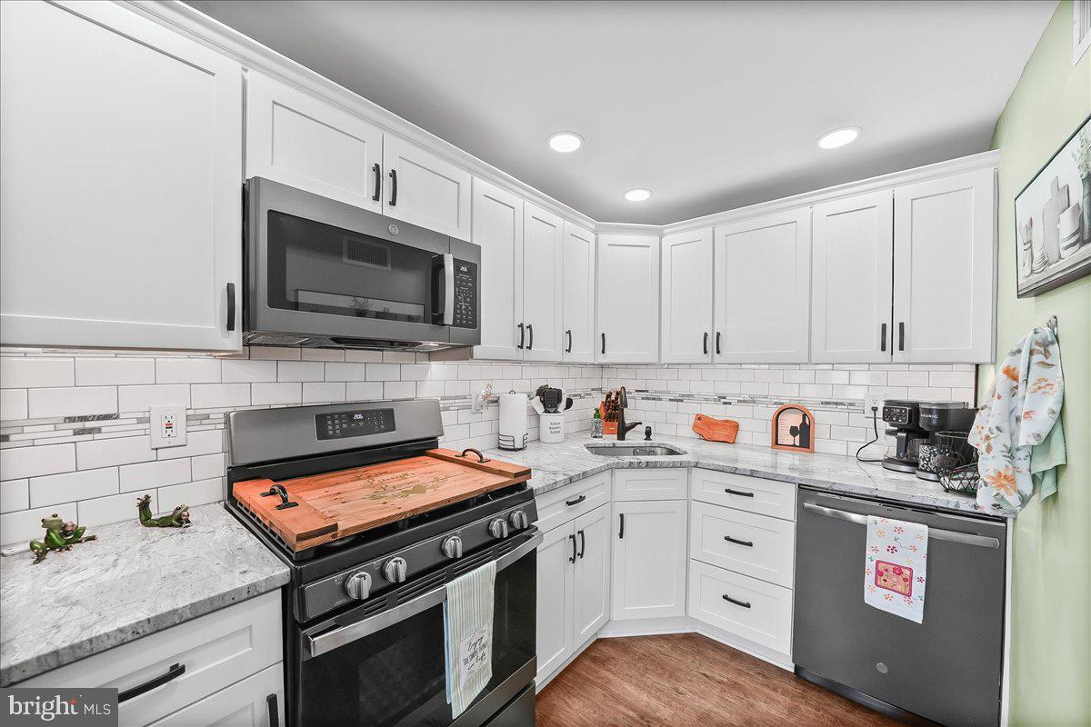 DELMAR VILLAGE - Residential