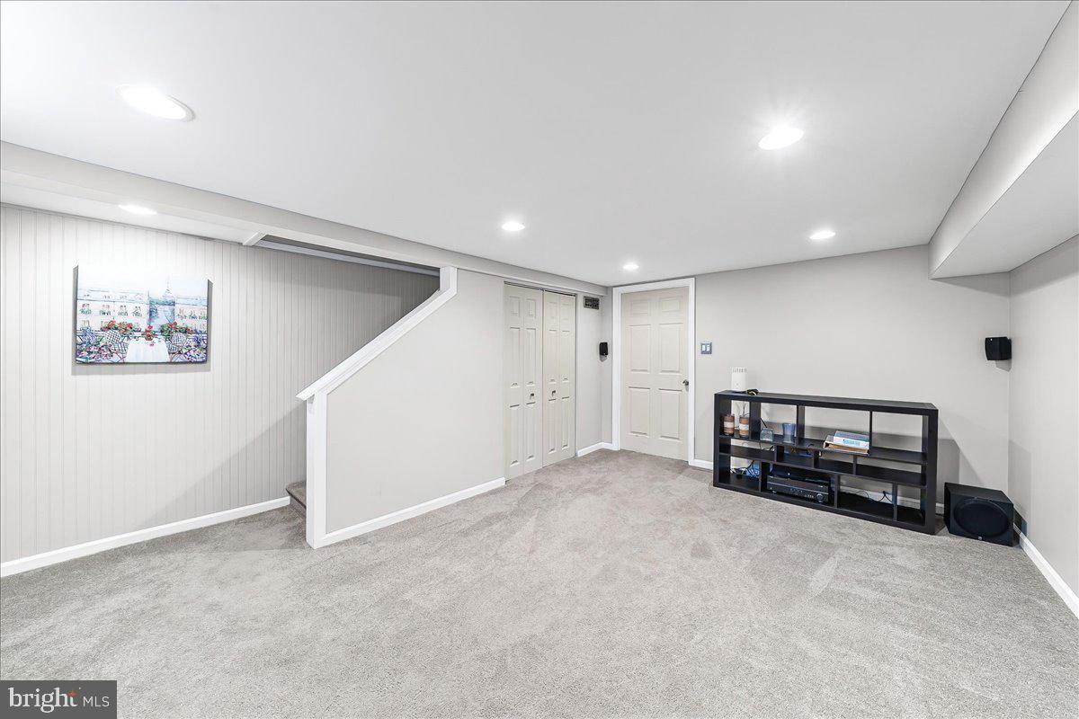 DELMAR VILLAGE - Residential