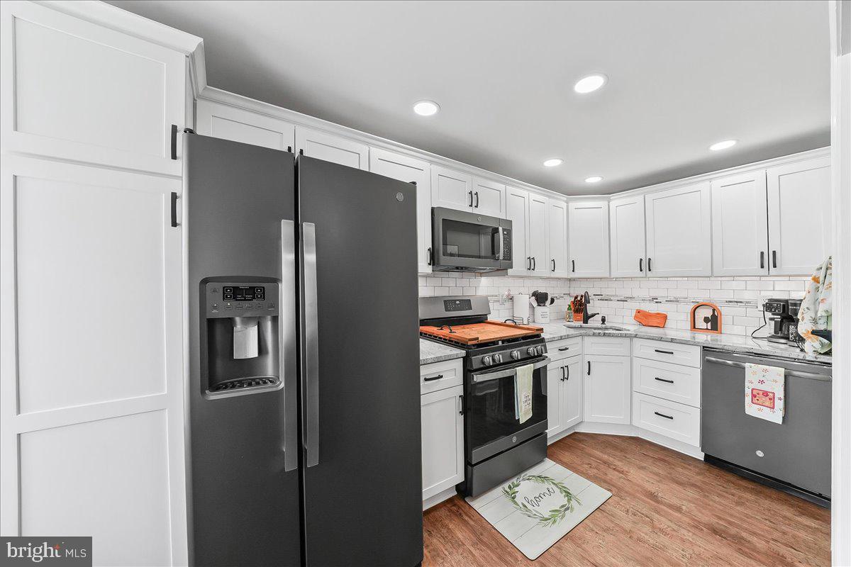 DELMAR VILLAGE - Residential