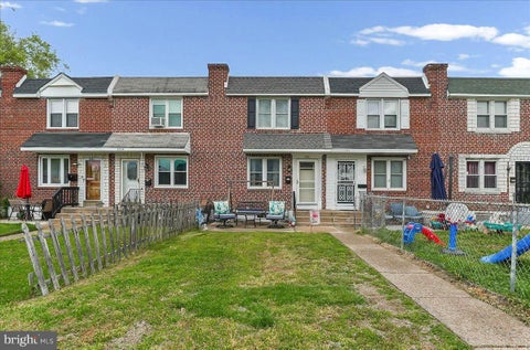 Townhouse For Sale - 2006 Kent Road<br/> FOLCROFT, PA 19032