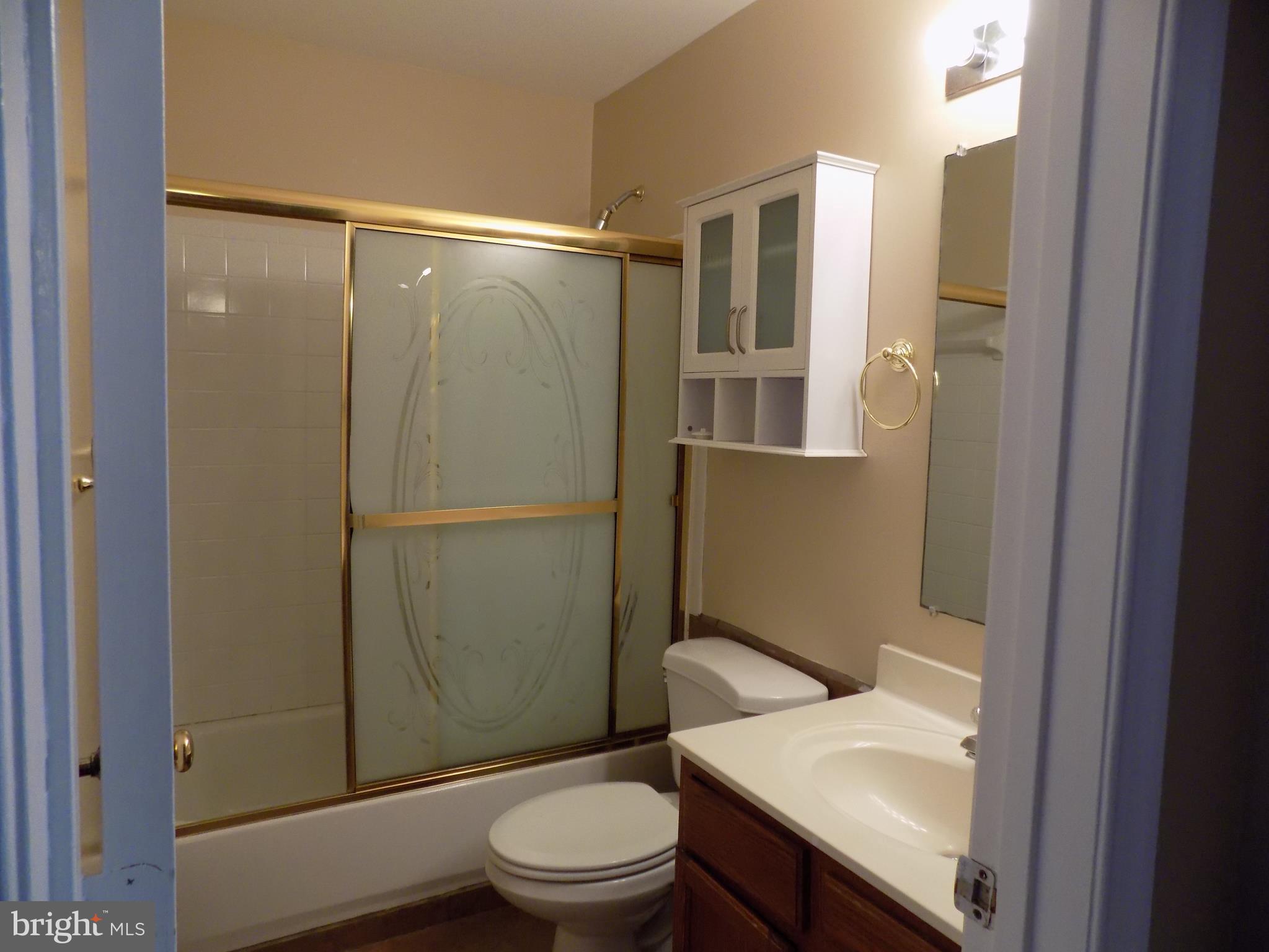 HICKORY RIDGE - Residential Lease