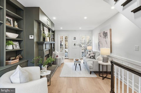 Townhouse For Sale - 1608 33rd Street<br/> WASHINGTON, DC 20007