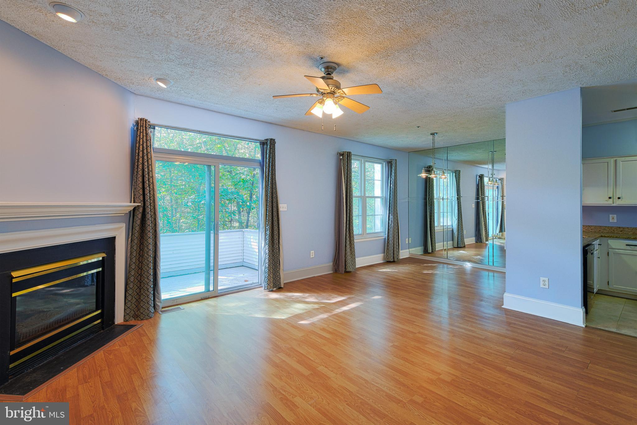 15 CRESTED IRIS COURT