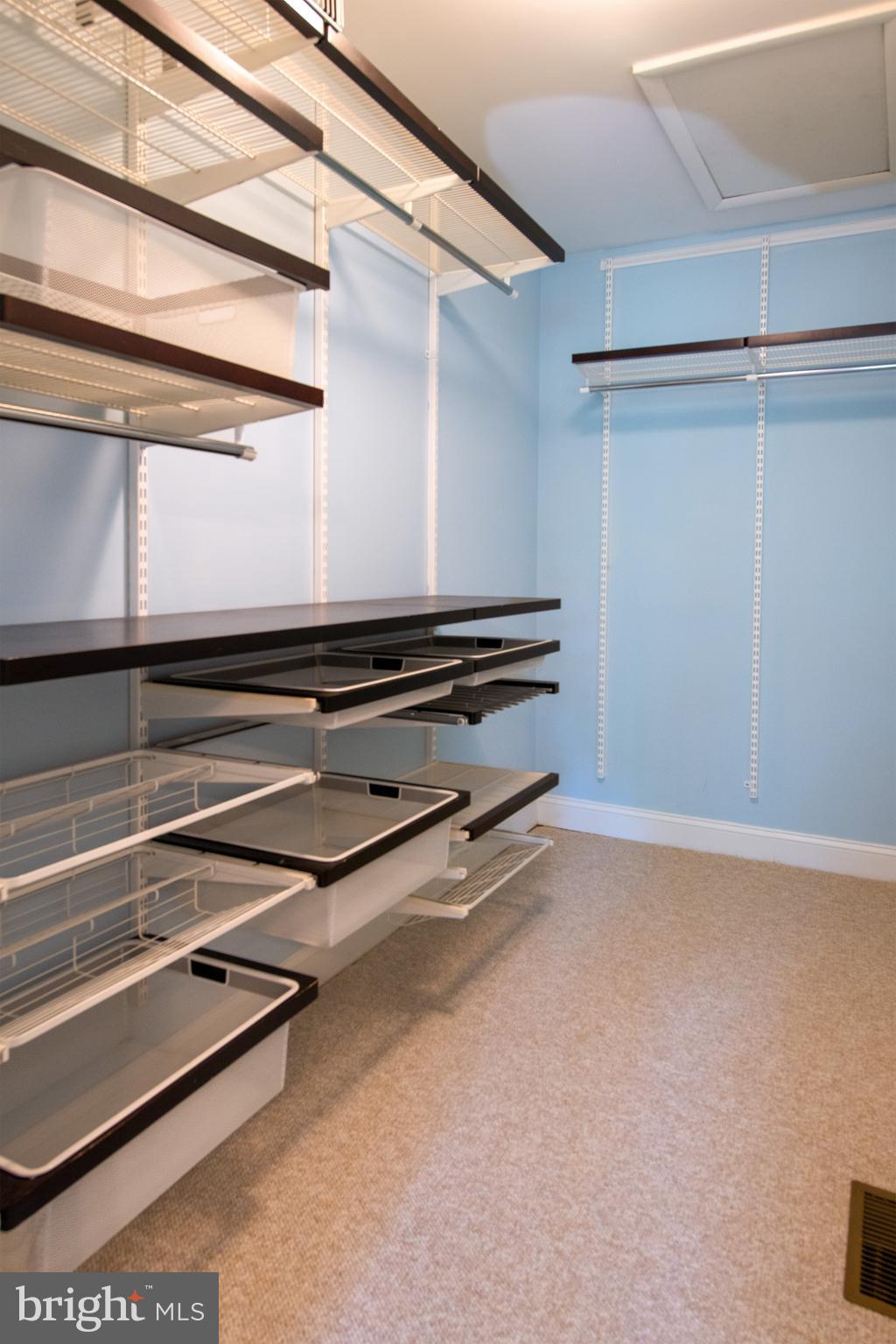 FOREST BROOKE - Residential