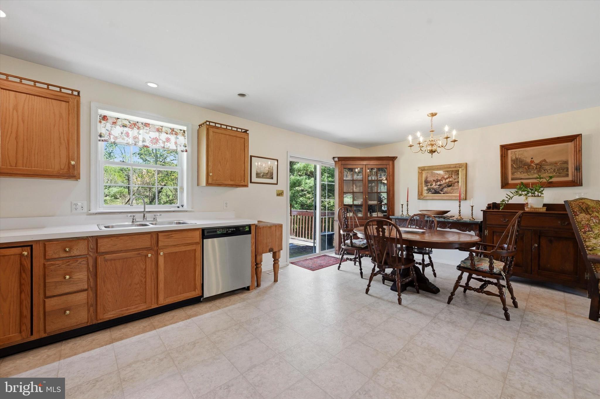2265 STRASBURG ROAD