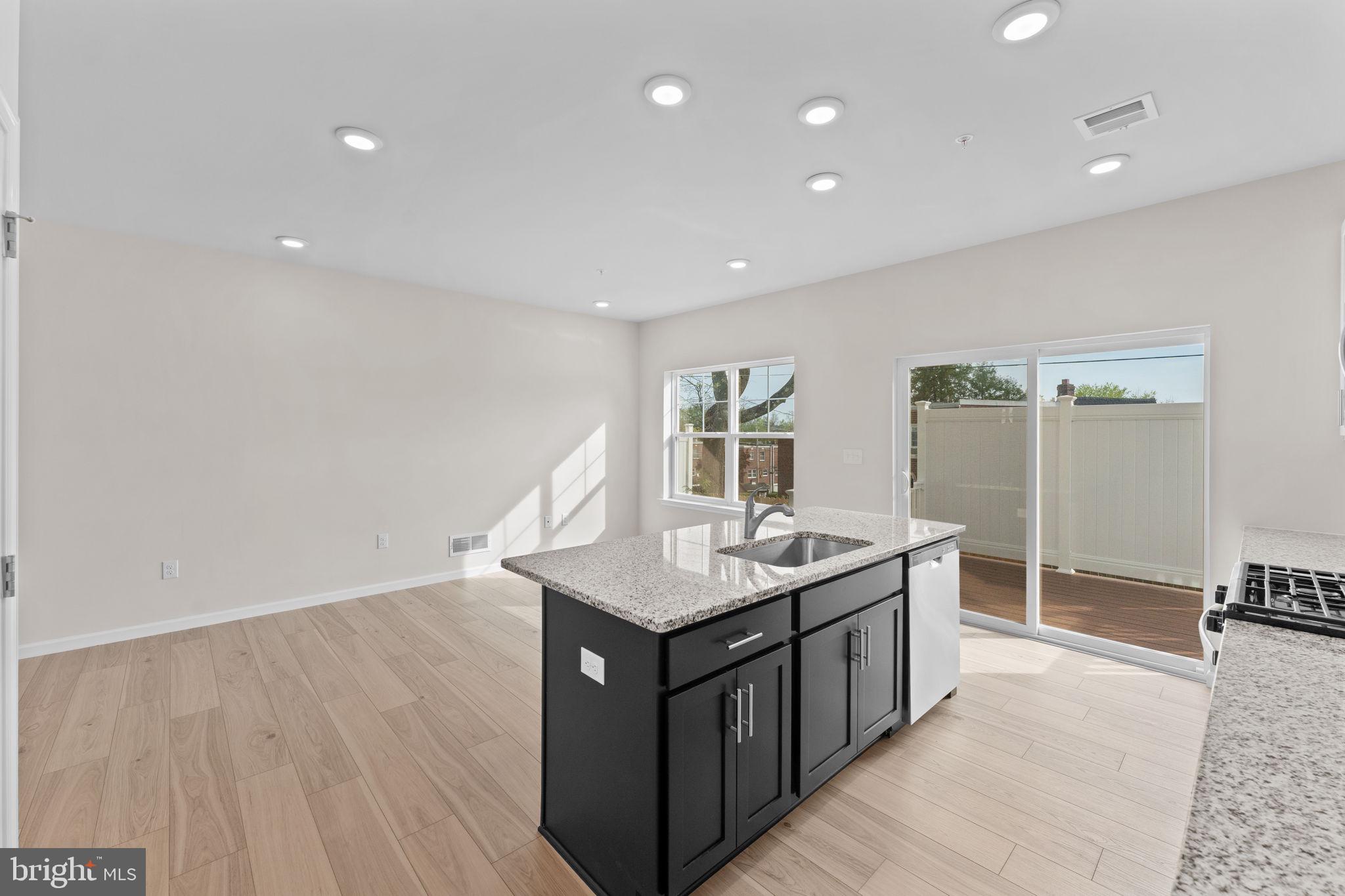 ISAAC COURT - Residential