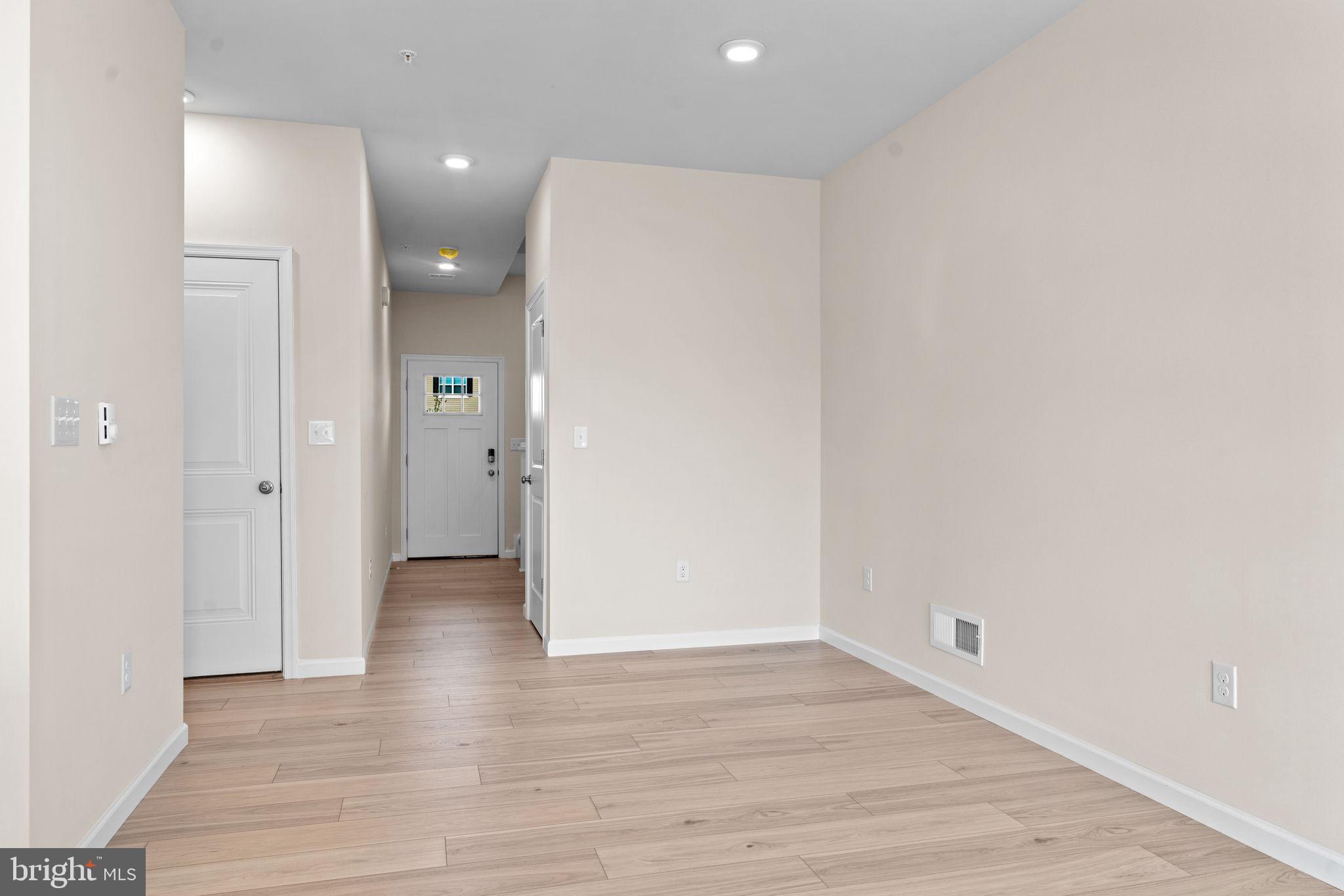 ISAAC COURT - Residential