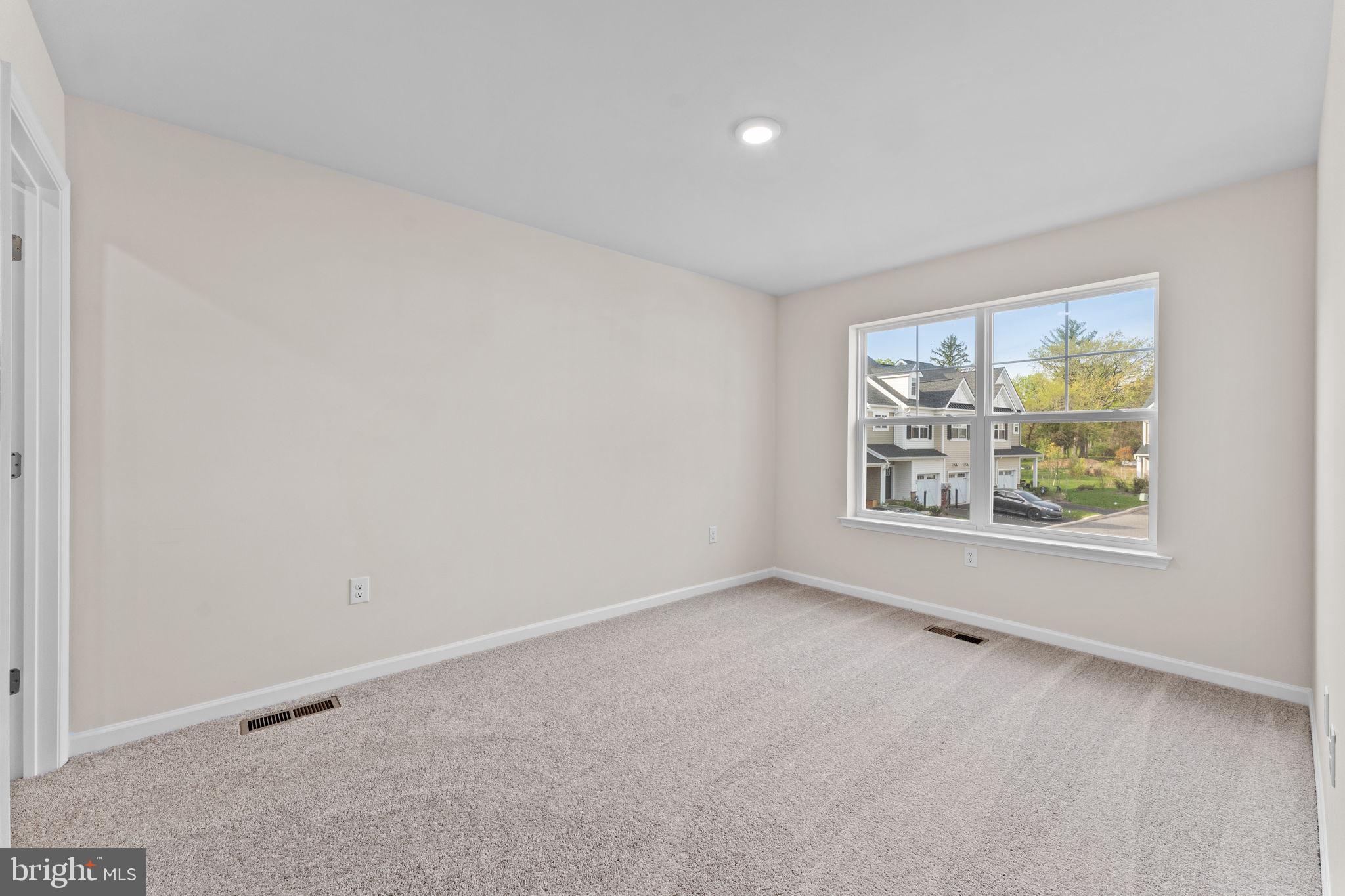 ISAAC COURT - Residential