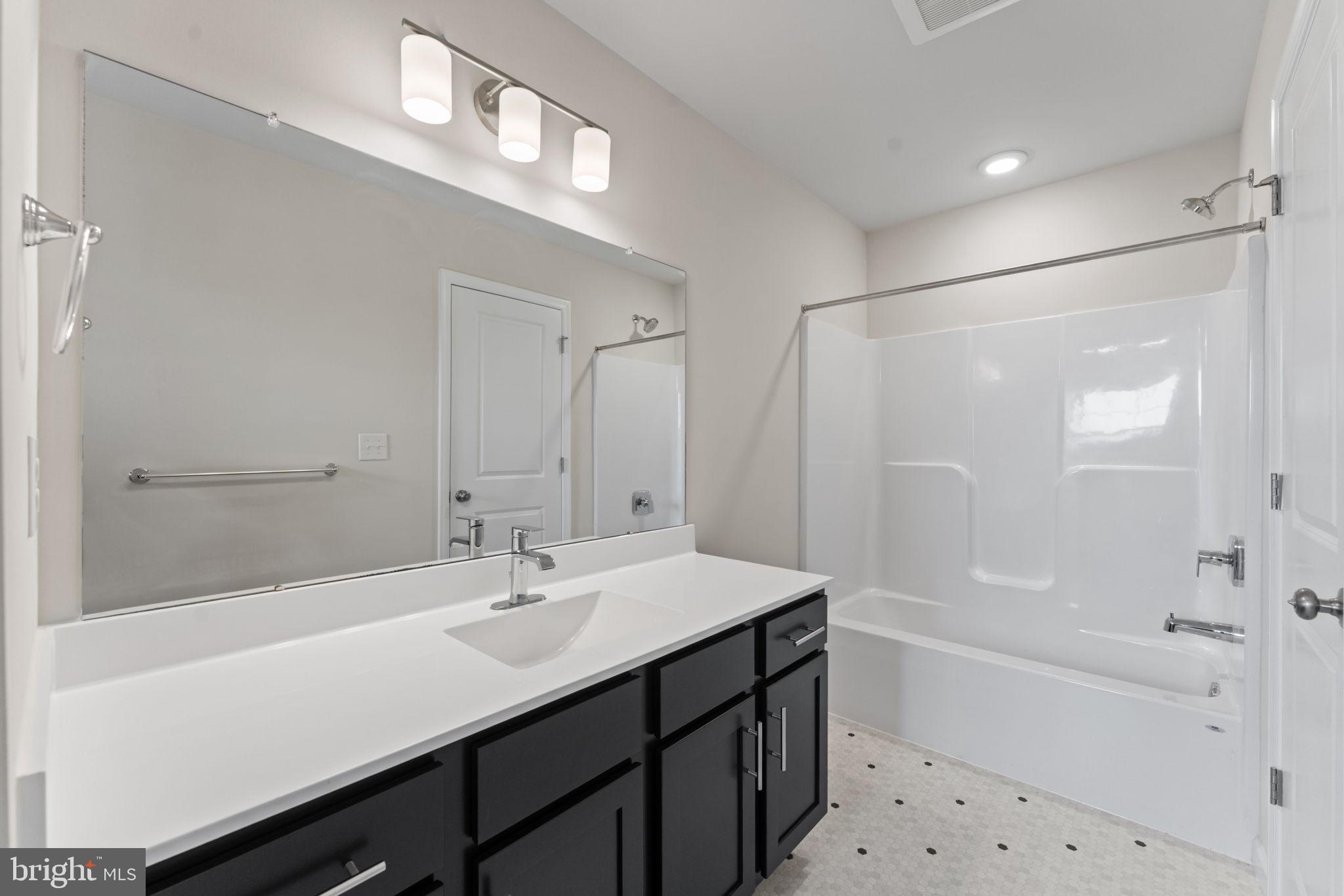 ISAAC COURT - Residential