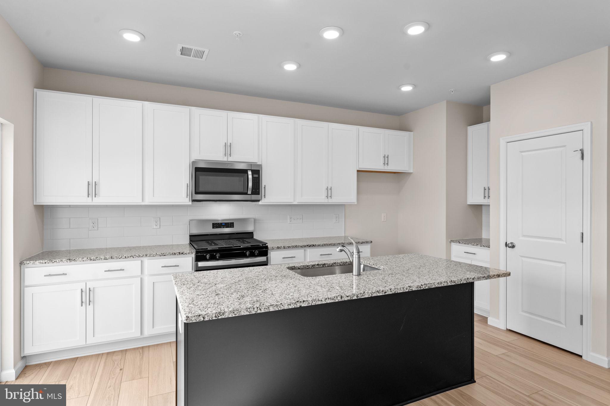 ISAAC COURT - Residential