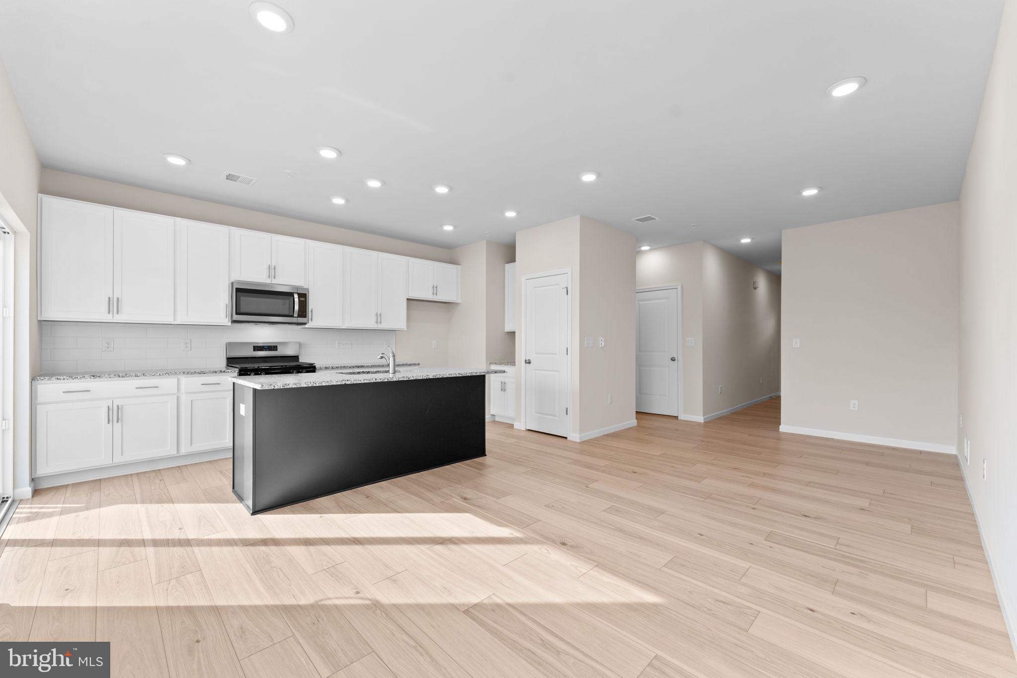 ISAAC COURT - Residential