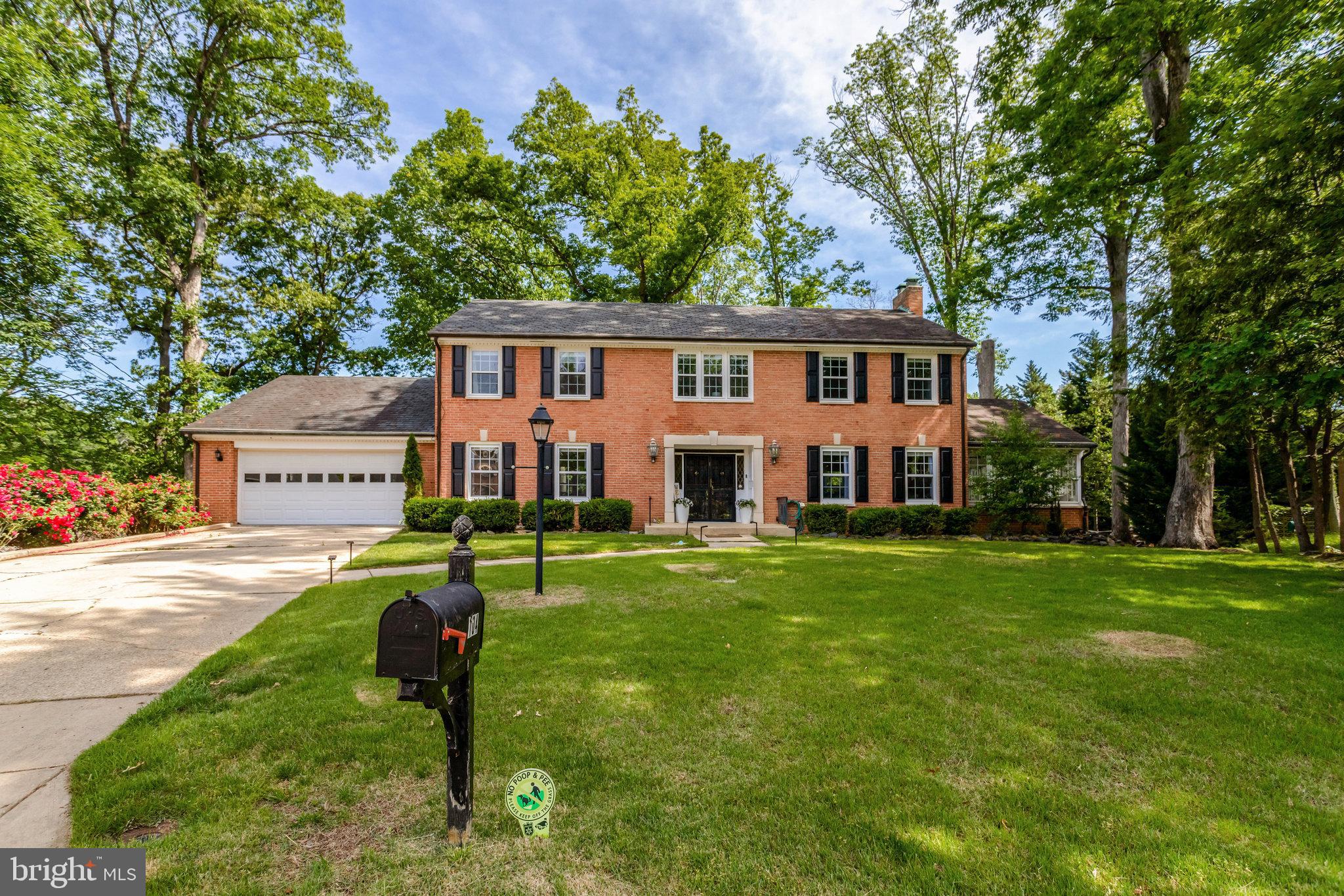 104 RIVER FOREST LANE