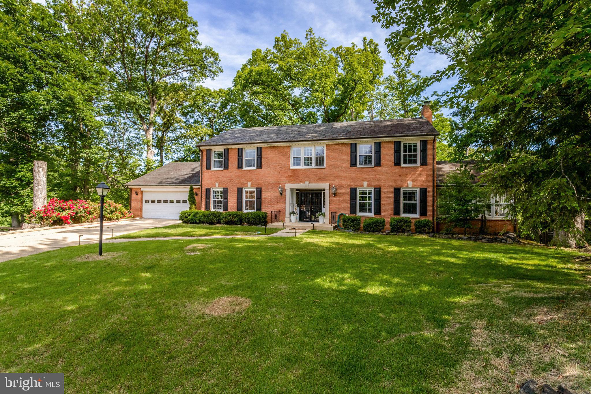 104 RIVER FOREST LANE