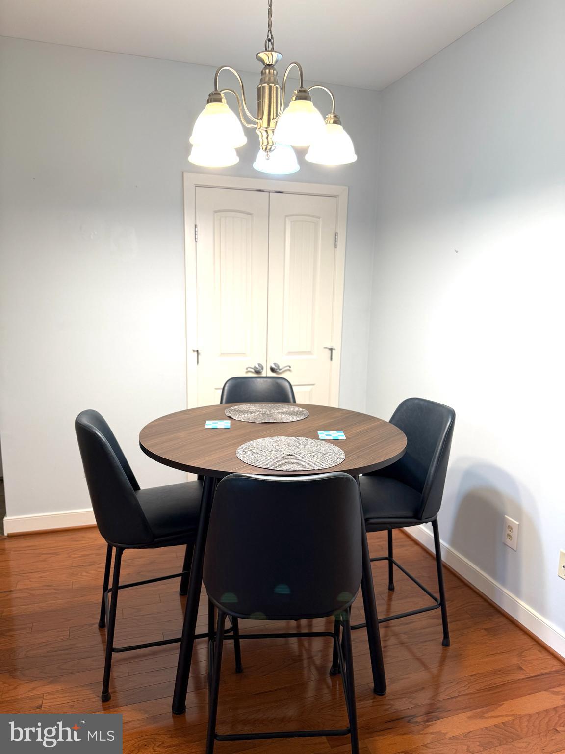 FOXWELL CONDOMINIUMS - Residential Lease