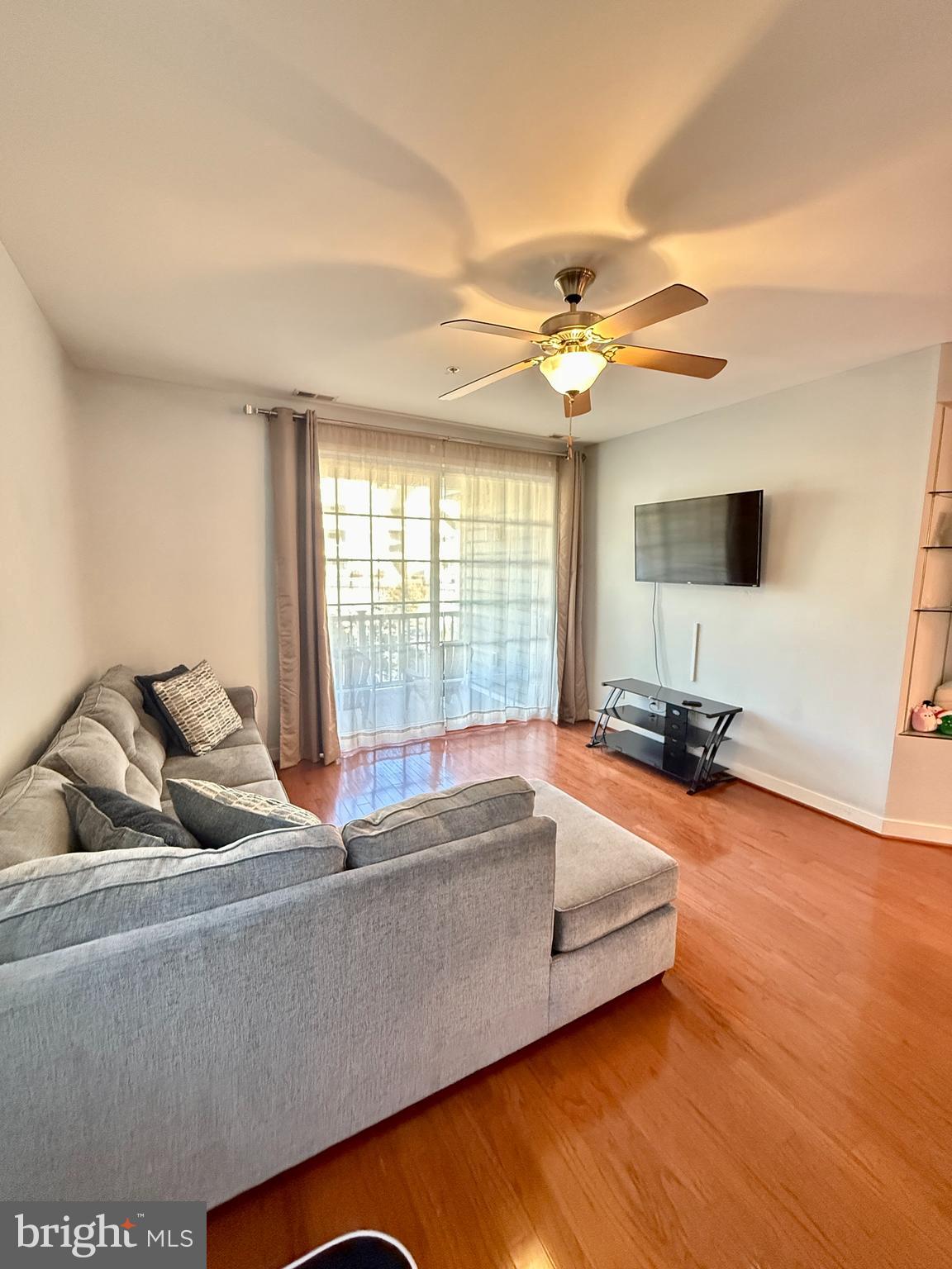 FOXWELL CONDOMINIUMS - Residential Lease