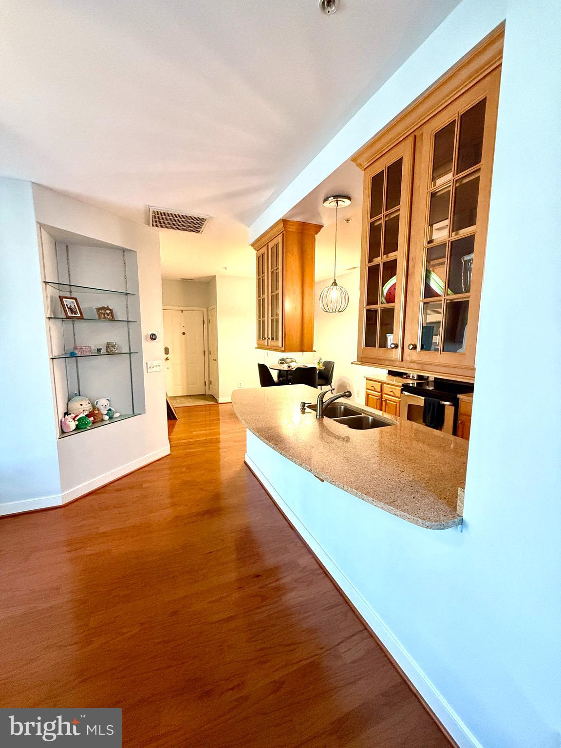 FOXWELL CONDOMINIUMS - Residential Lease