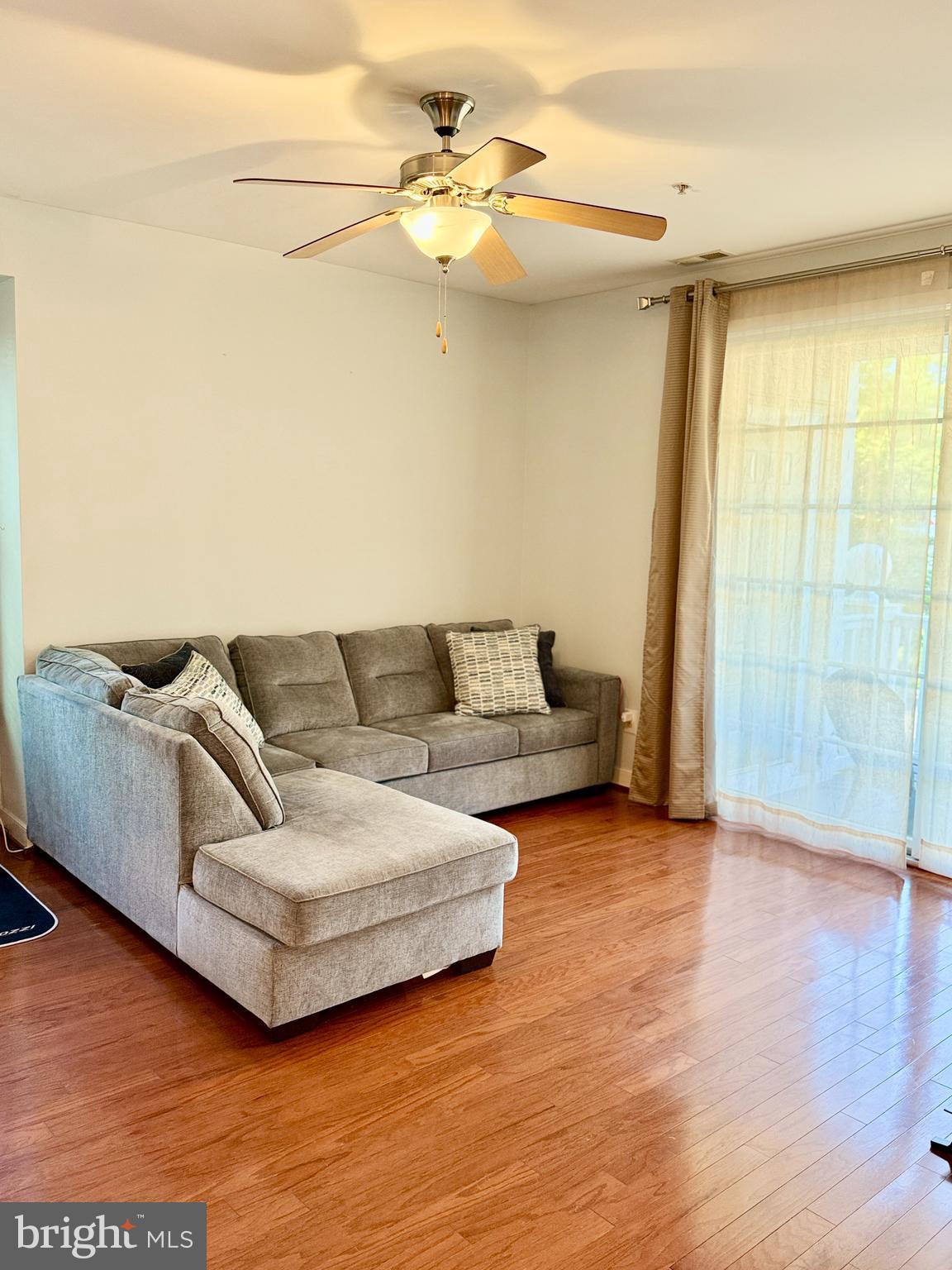 FOXWELL CONDOMINIUMS - Residential Lease