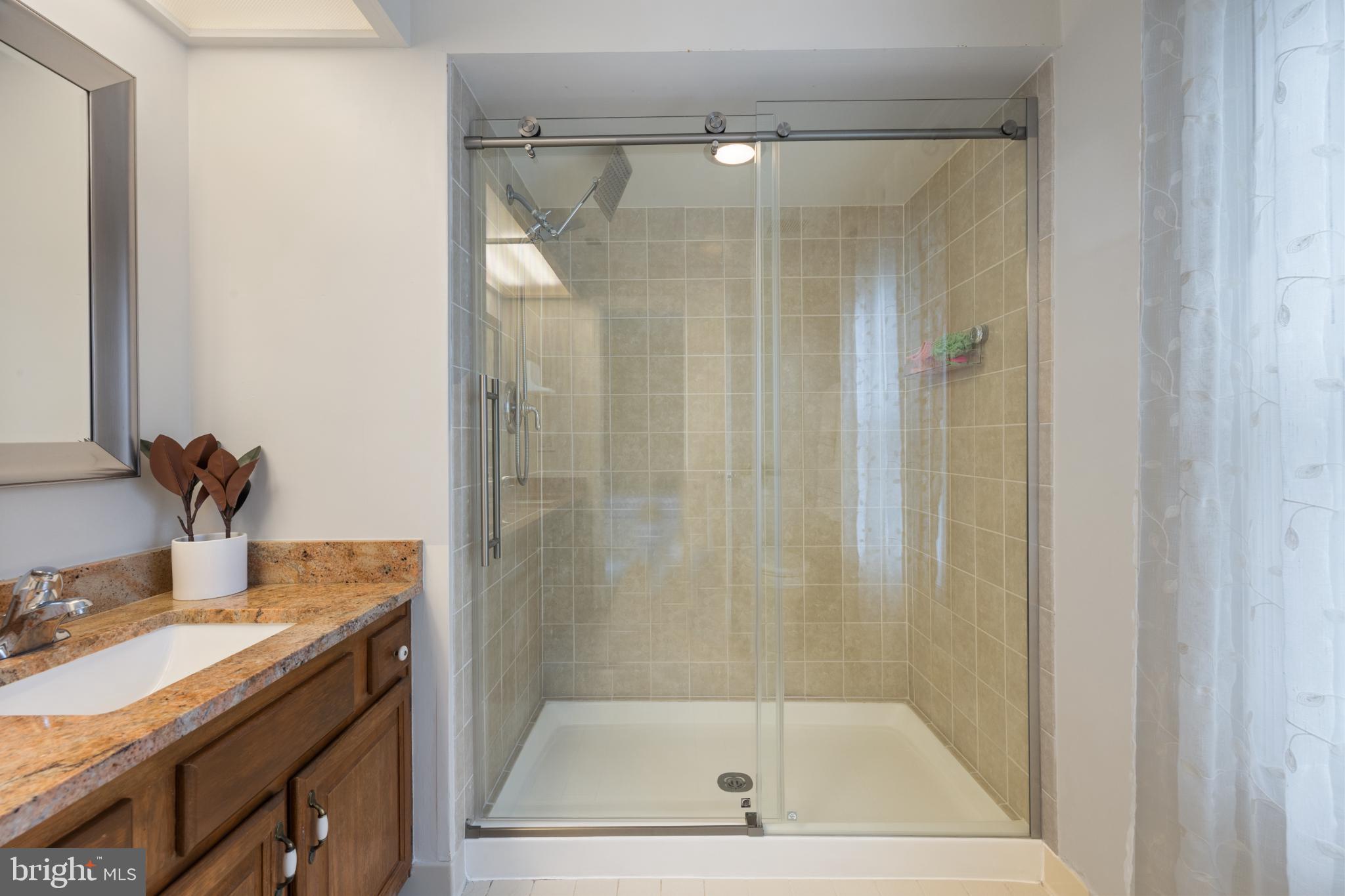 POTOMAC CHASE - Residential Lease