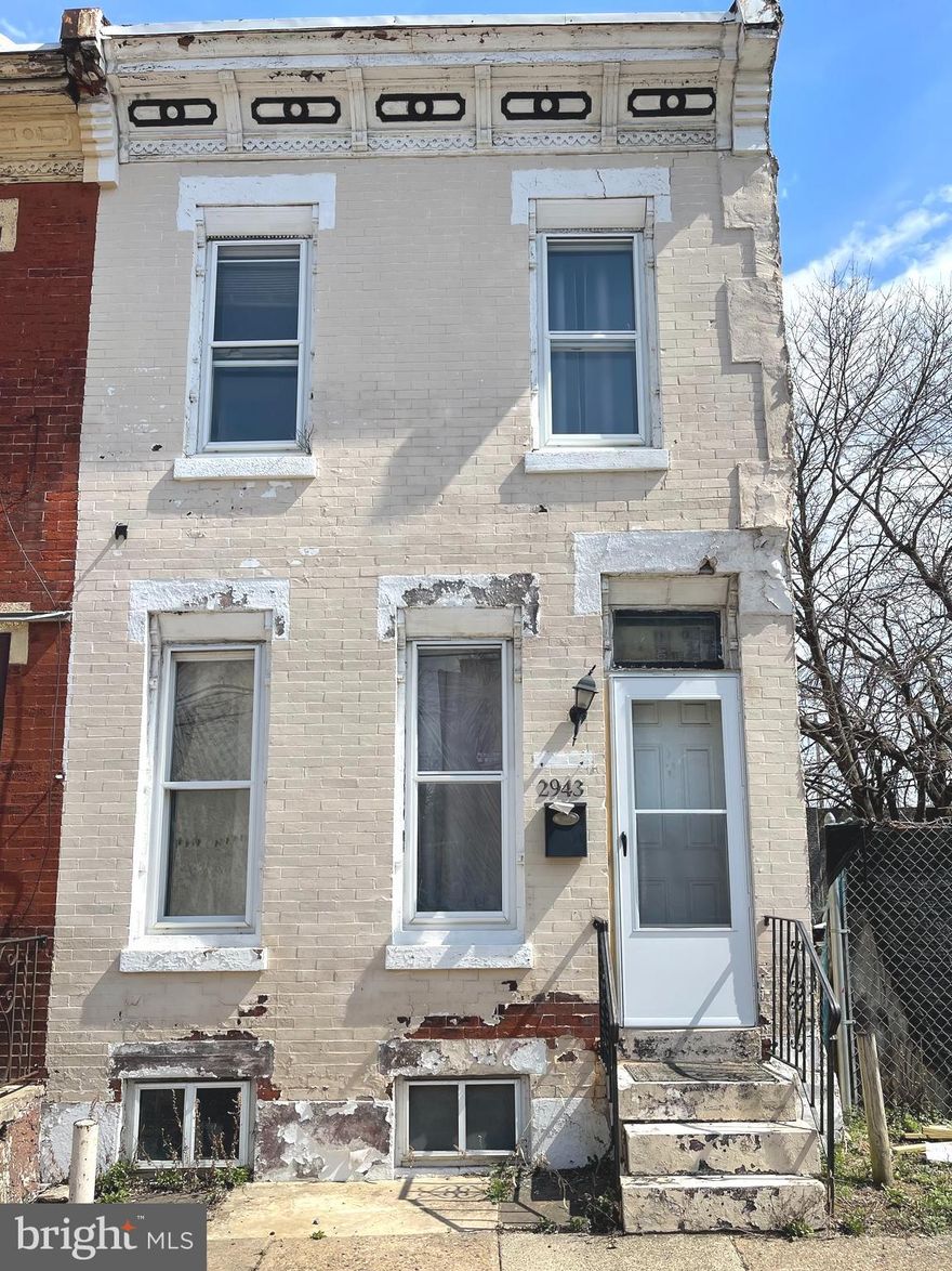 Huge upside potential with this two bedroom , one bathroom home in great location within walking distance of N. Broad street. Only one mile from Temple University and Temple University Hospital, also easy access to center city,  public transportation and shopping districts.